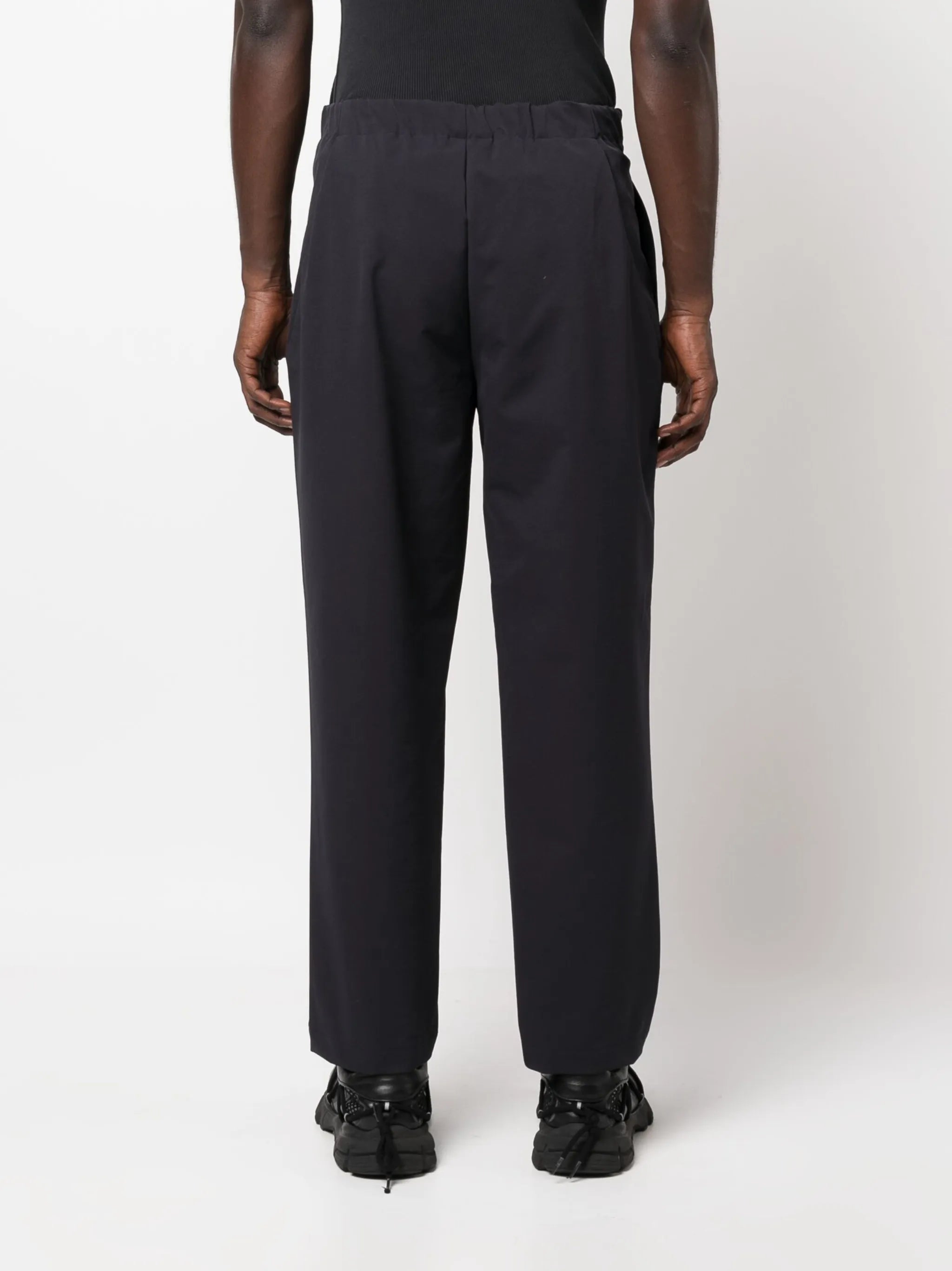belted straight-leg trousers