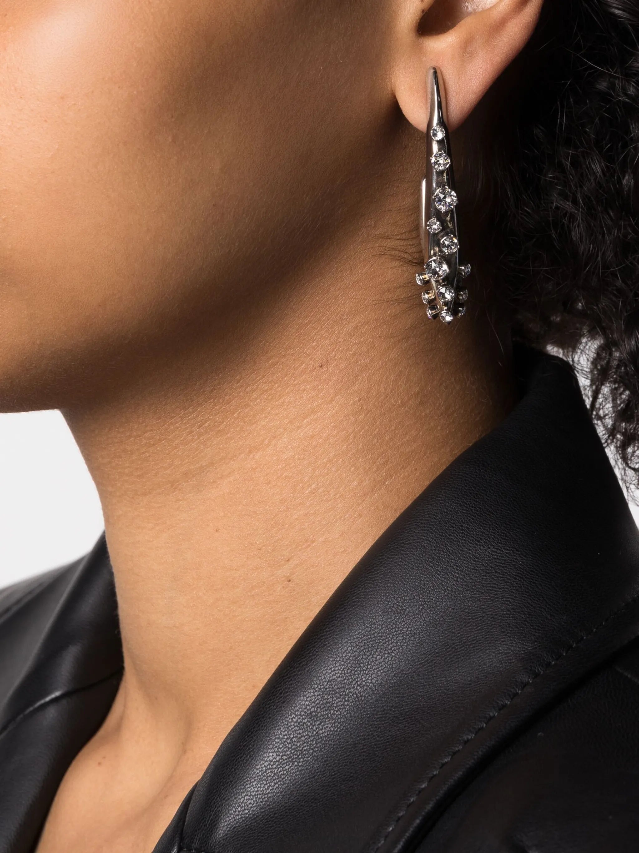 crystal-embellished faceted hoop earrings