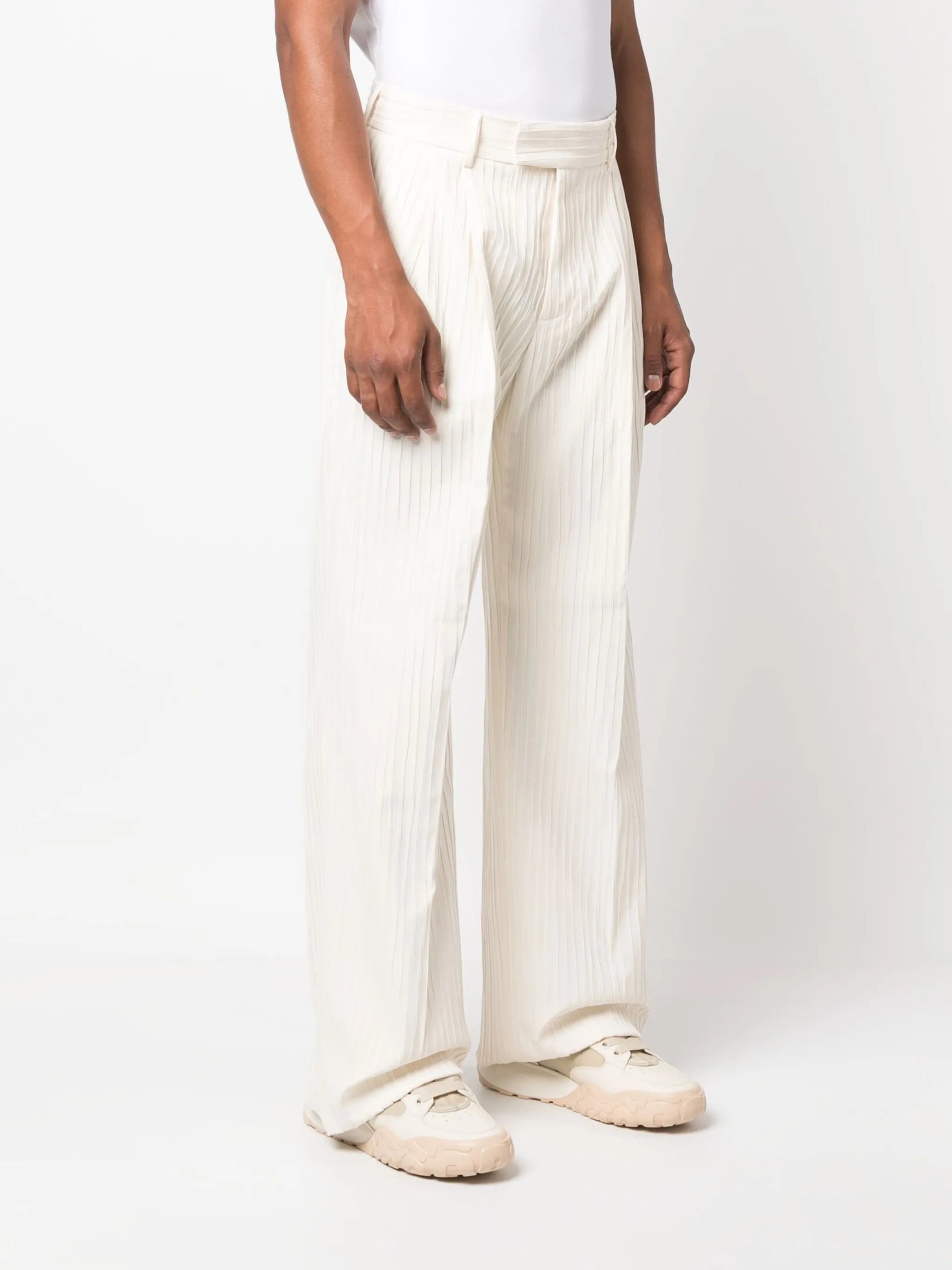 pleated straight-leg trousers