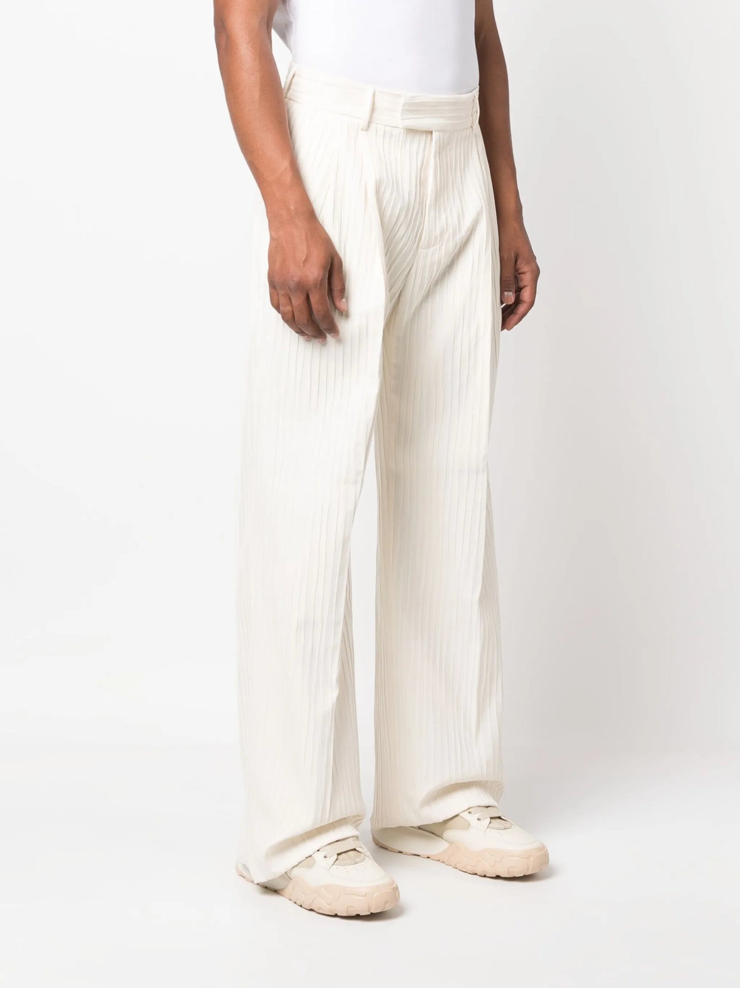 pleated straight-leg trousers