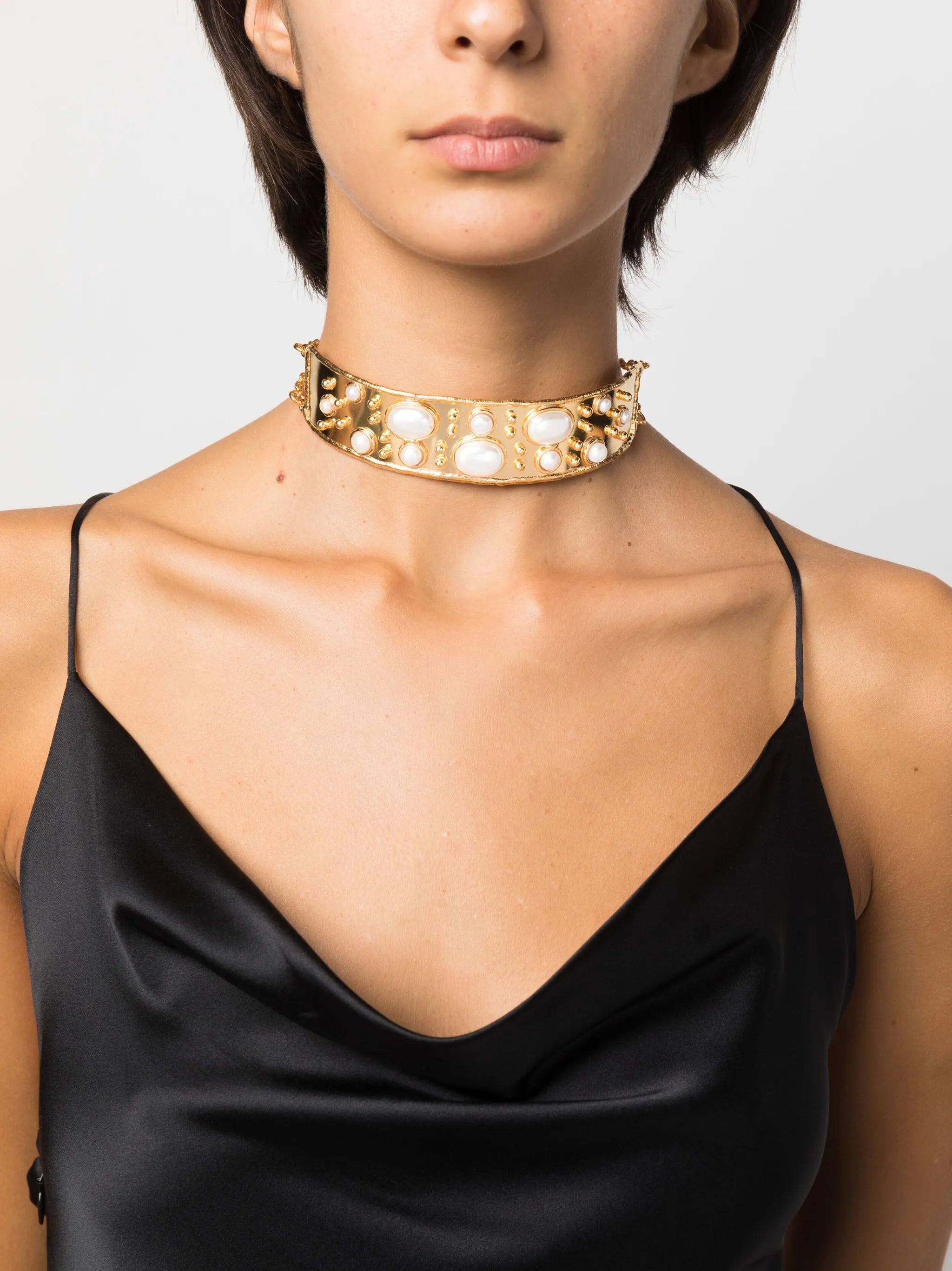 pearl choker necklace