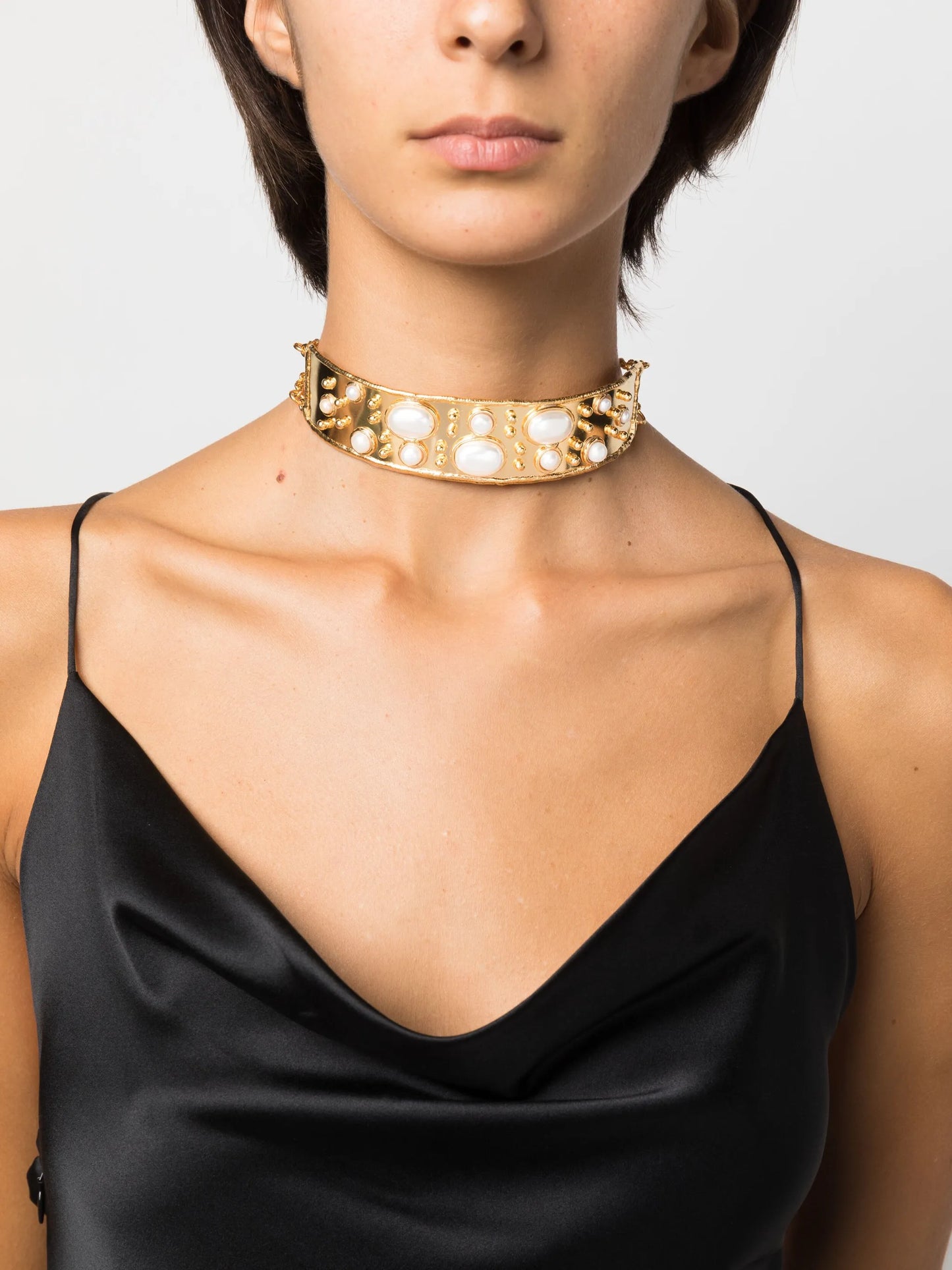 pearl choker necklace