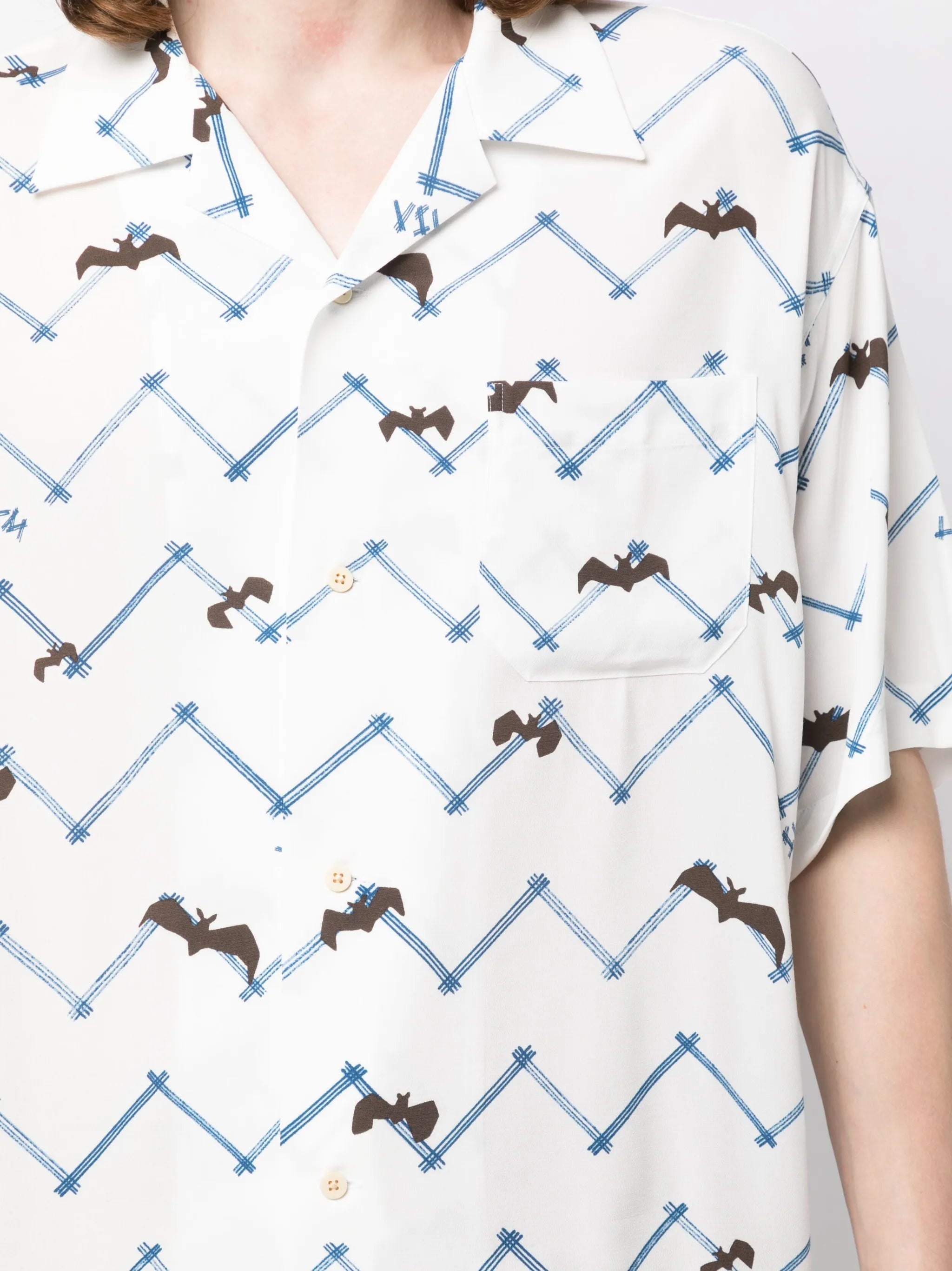 graphic-print short-sleeve shirt