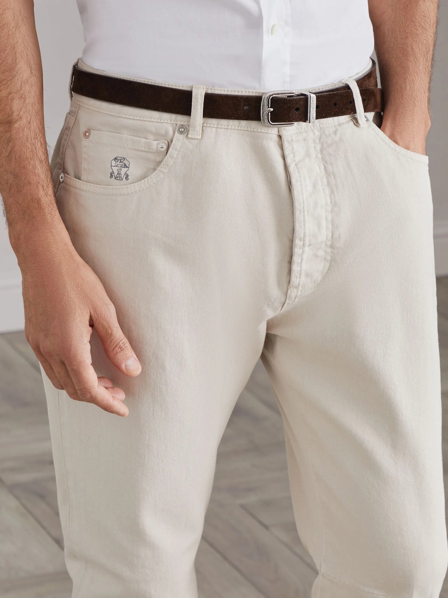 mid-rise straight-leg jeans