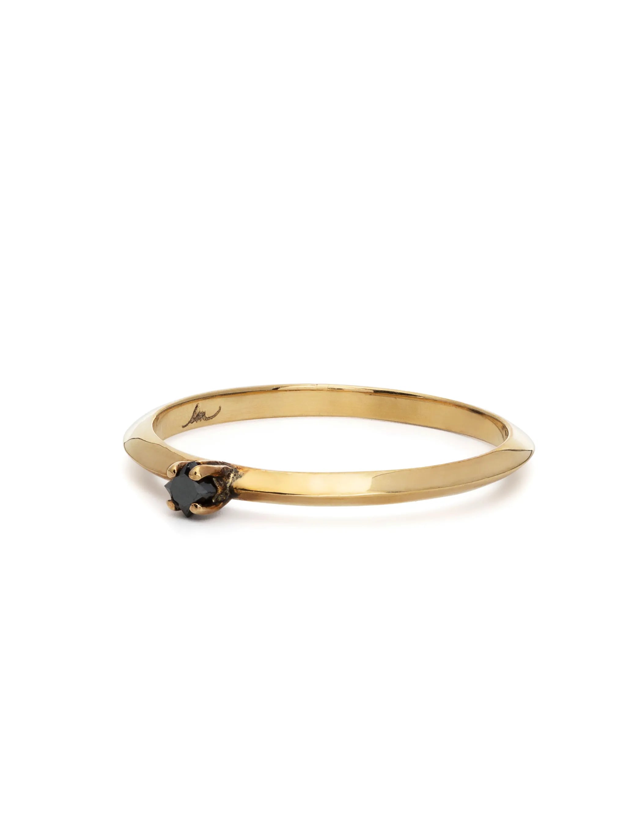 18kt yellow gold Petite Knife Edge diamond solitaire ring