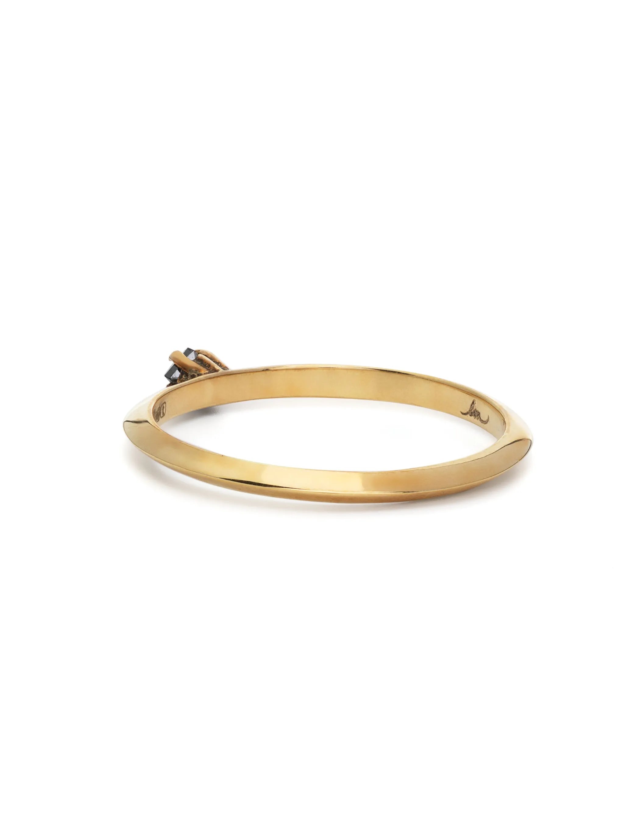 18kt yellow gold Petite Knife Edge diamond solitaire ring