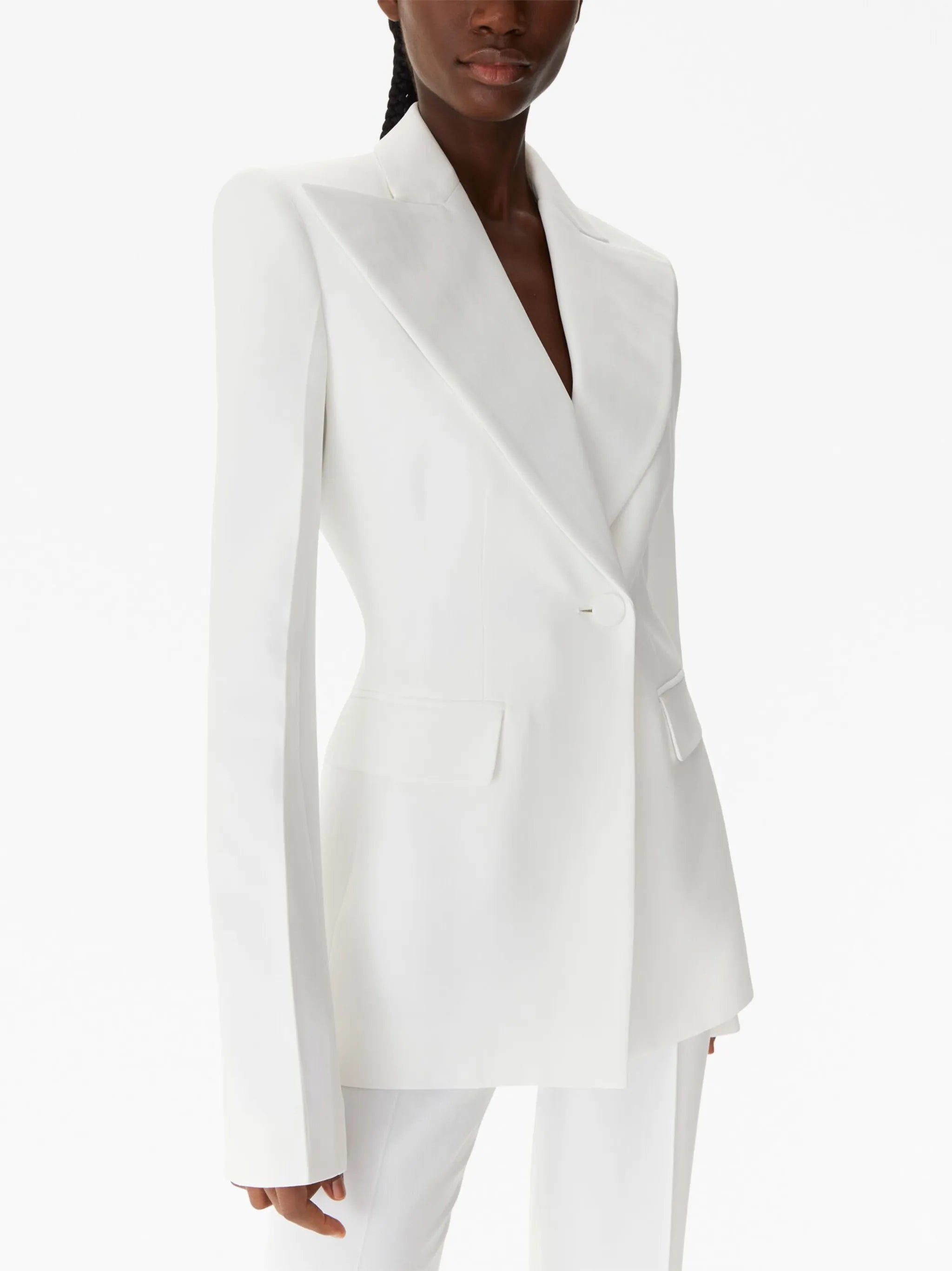 single-breasted peak-lapel blazer