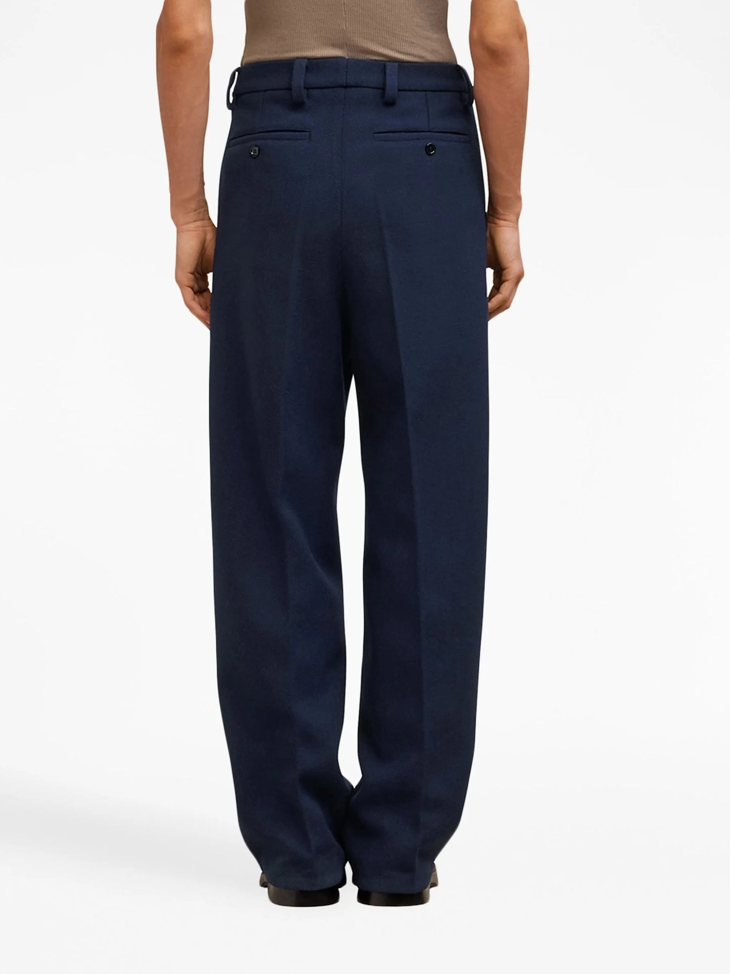 straight-leg tailored trousers