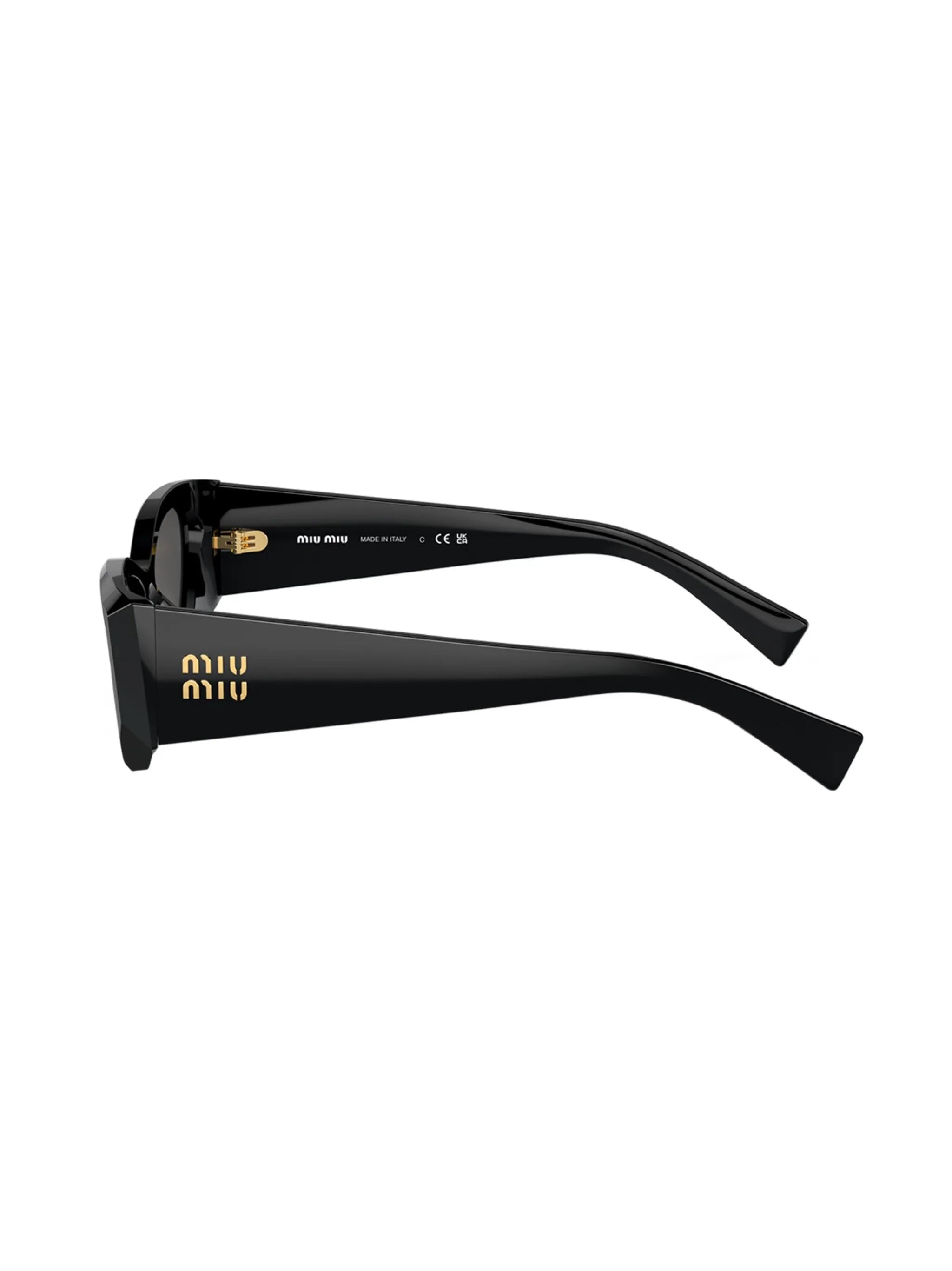 cat-eye frame tinted-lenses sunglasses