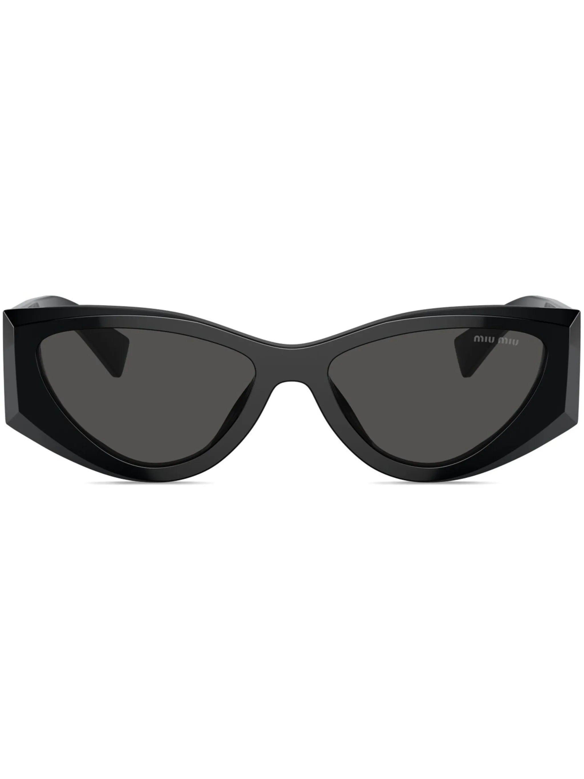 cat-eye frame tinted-lenses sunglasses
