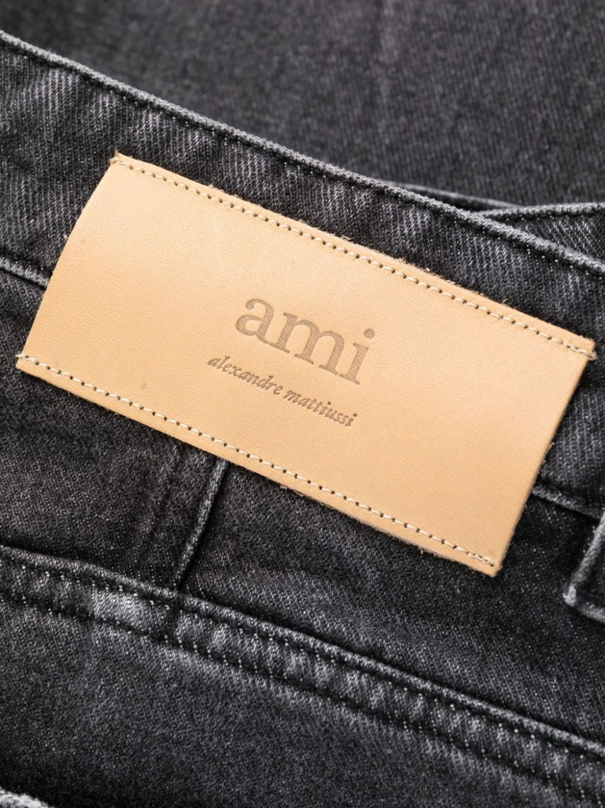mid-rise cropped jeans