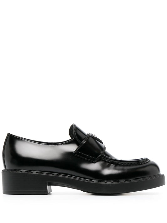 Chocolate logo plaque 40mm loafers