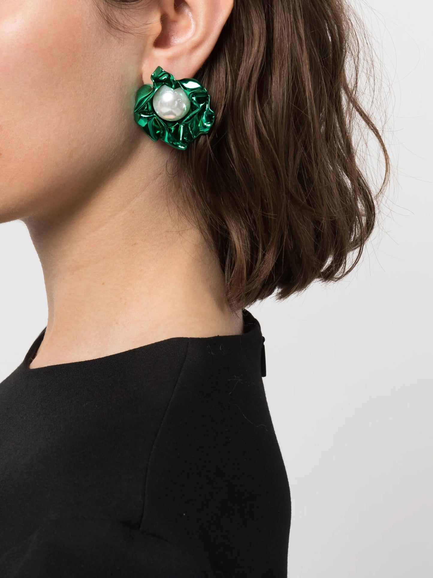 Titania pearl stud earrings