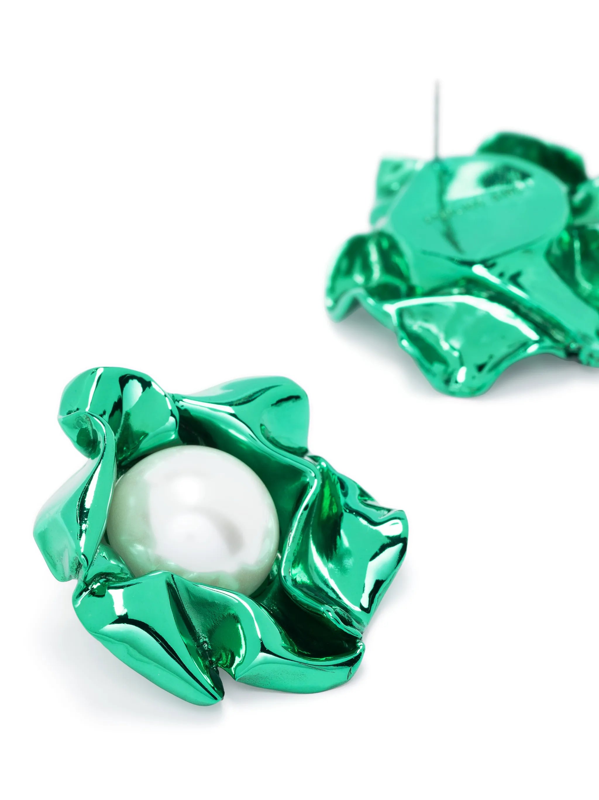 Titania pearl stud earrings