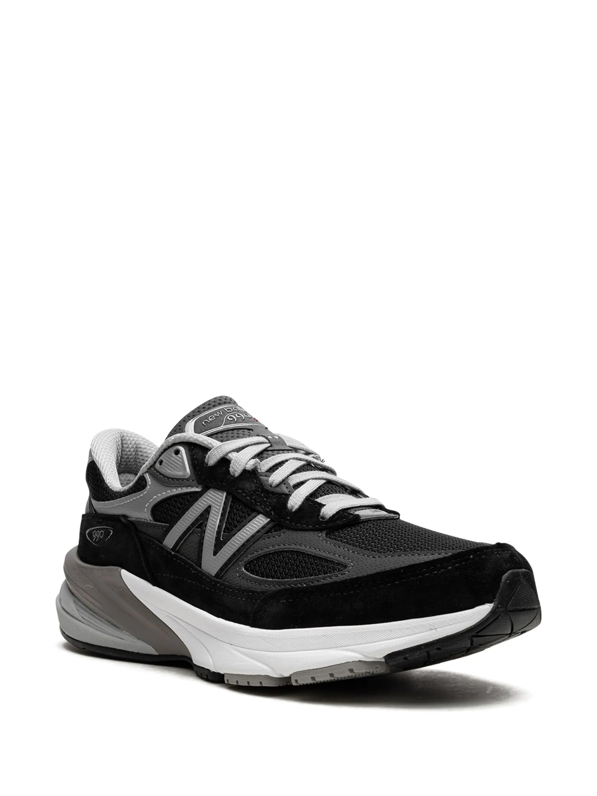990v6 lace-up sneakers