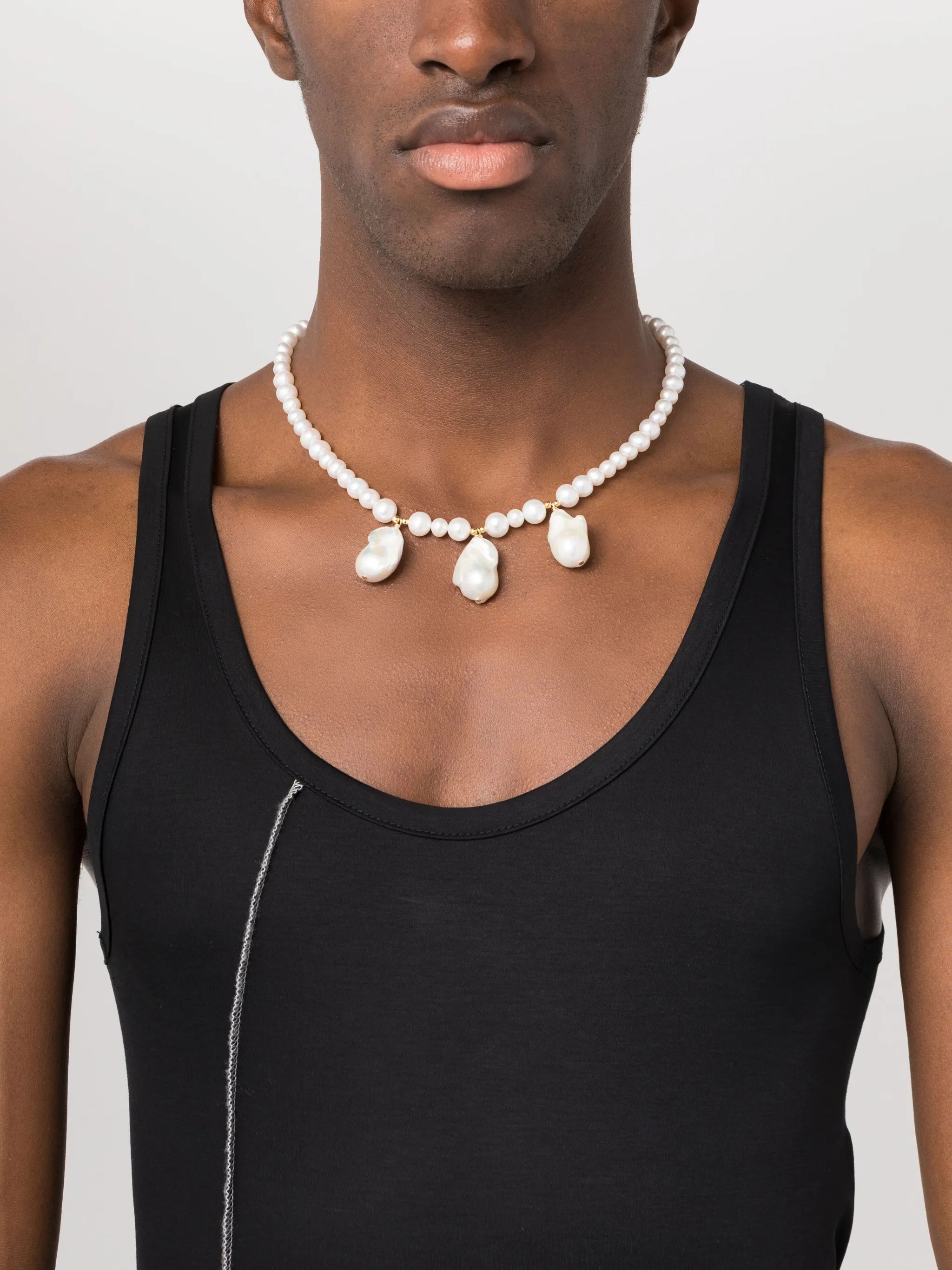 Fireball pearl necklace