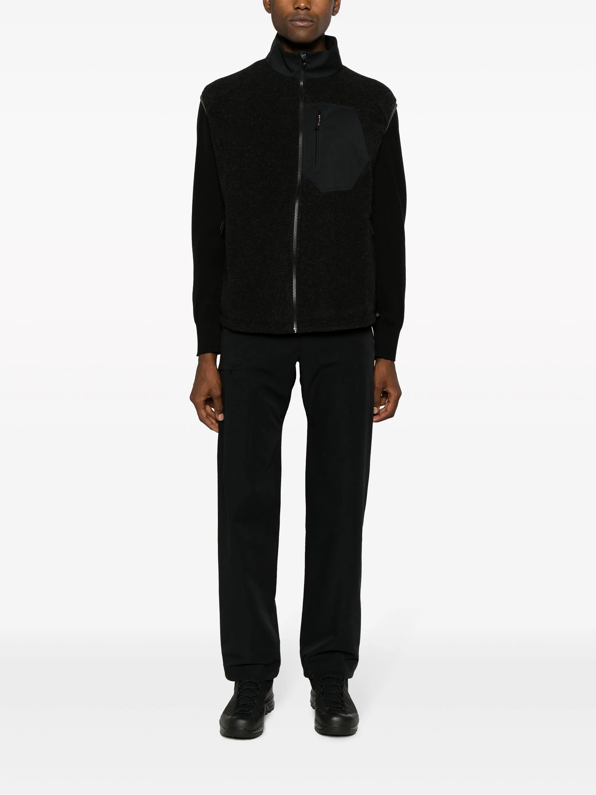 Explorer panelled fleece vest