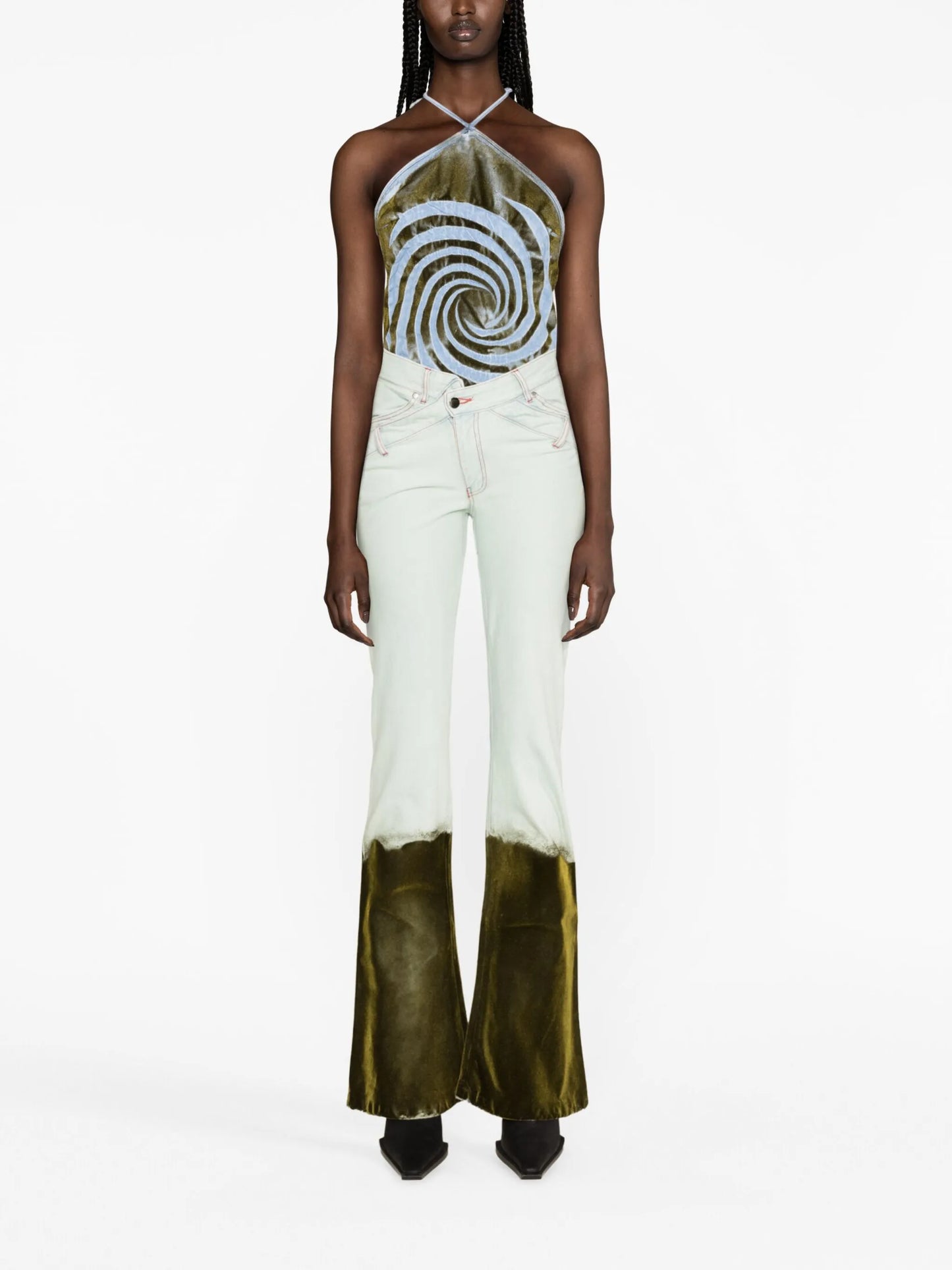 V-shape Mud flared jeans