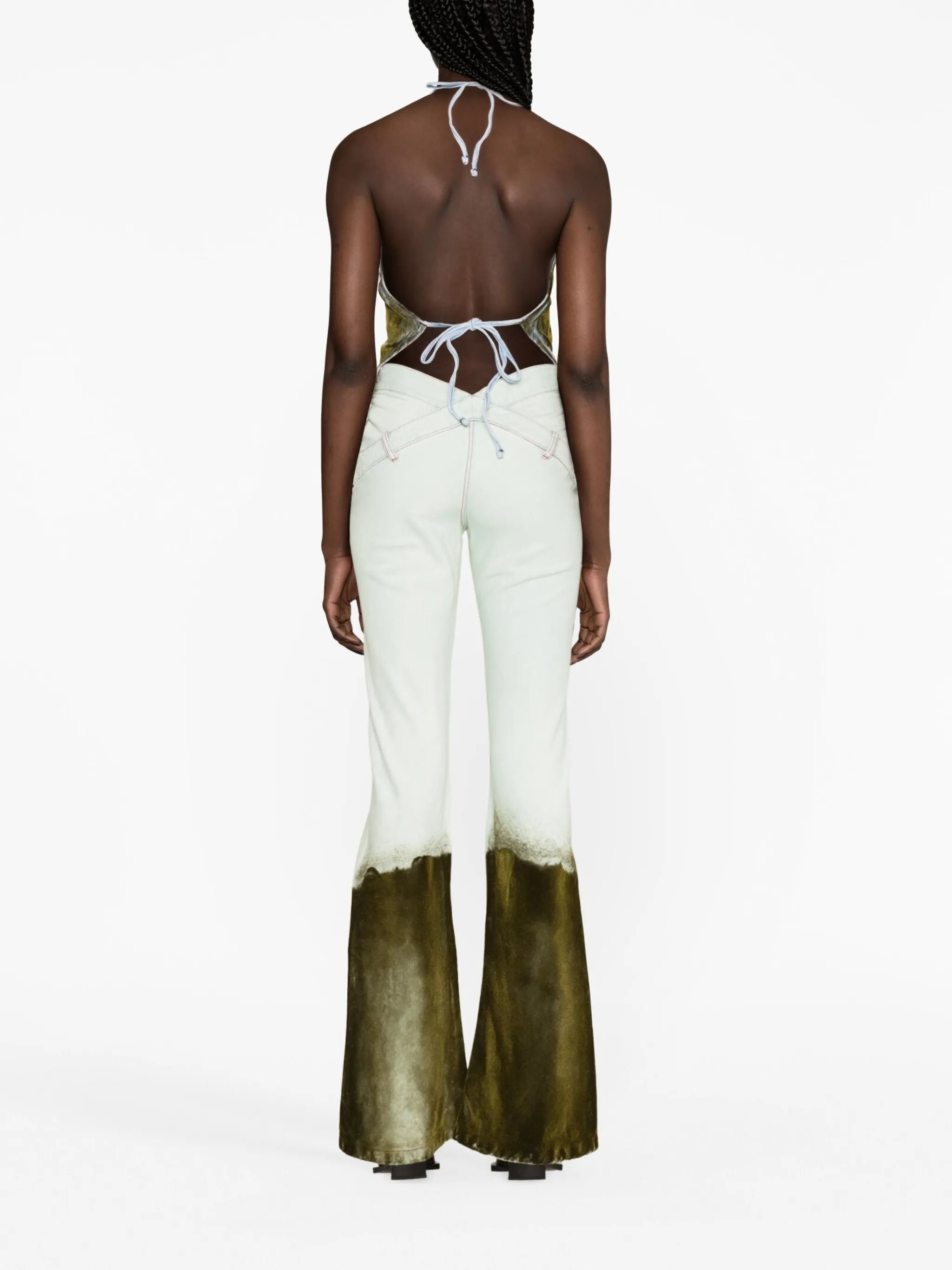 V-shape Mud flared jeans