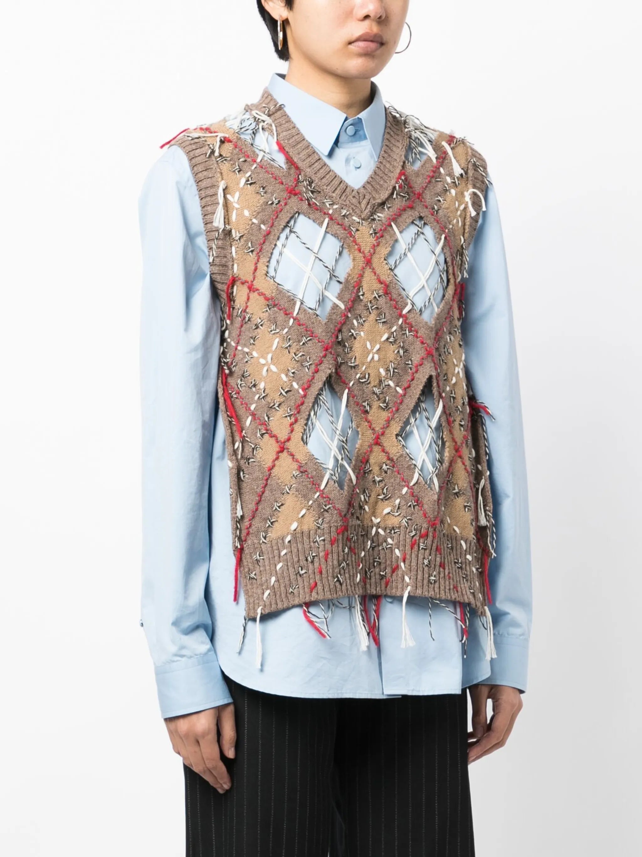cut-out intarsia-knit vest