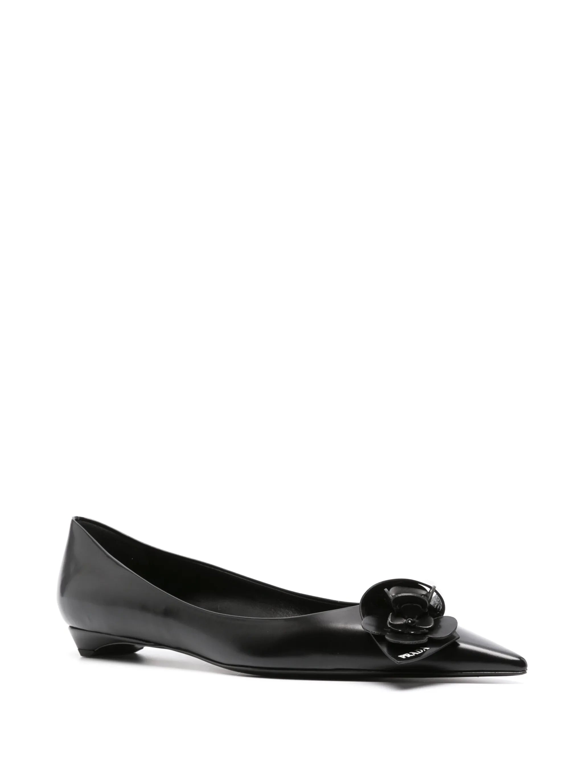 flower-appliqué leather ballerina shoes