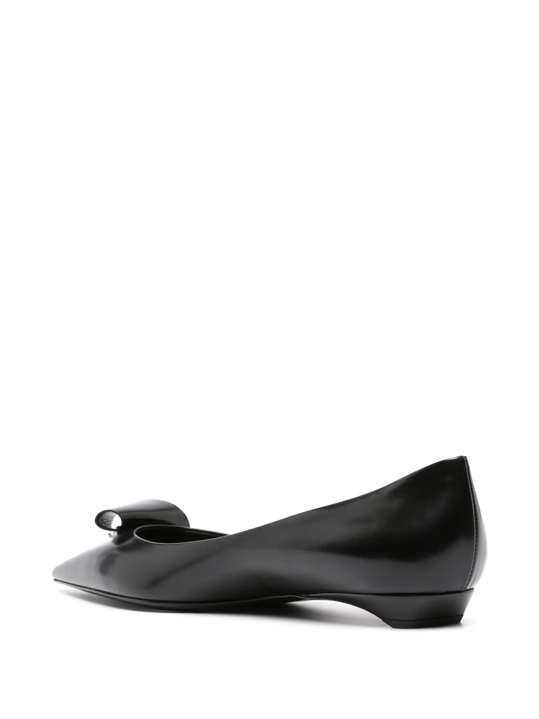 flower-appliqué leather ballerina shoes