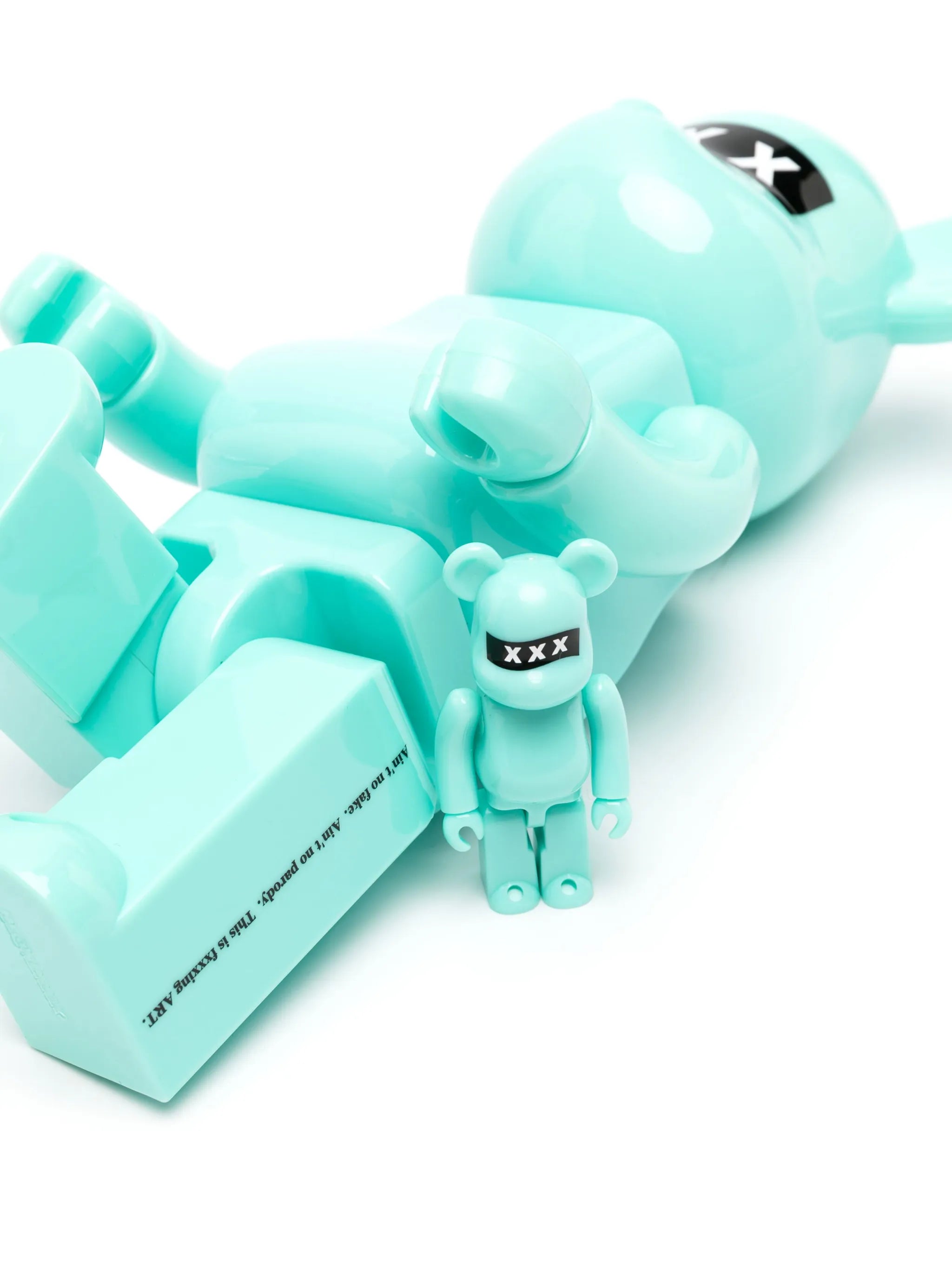x GOD SELECTION XXX Bearbrick set