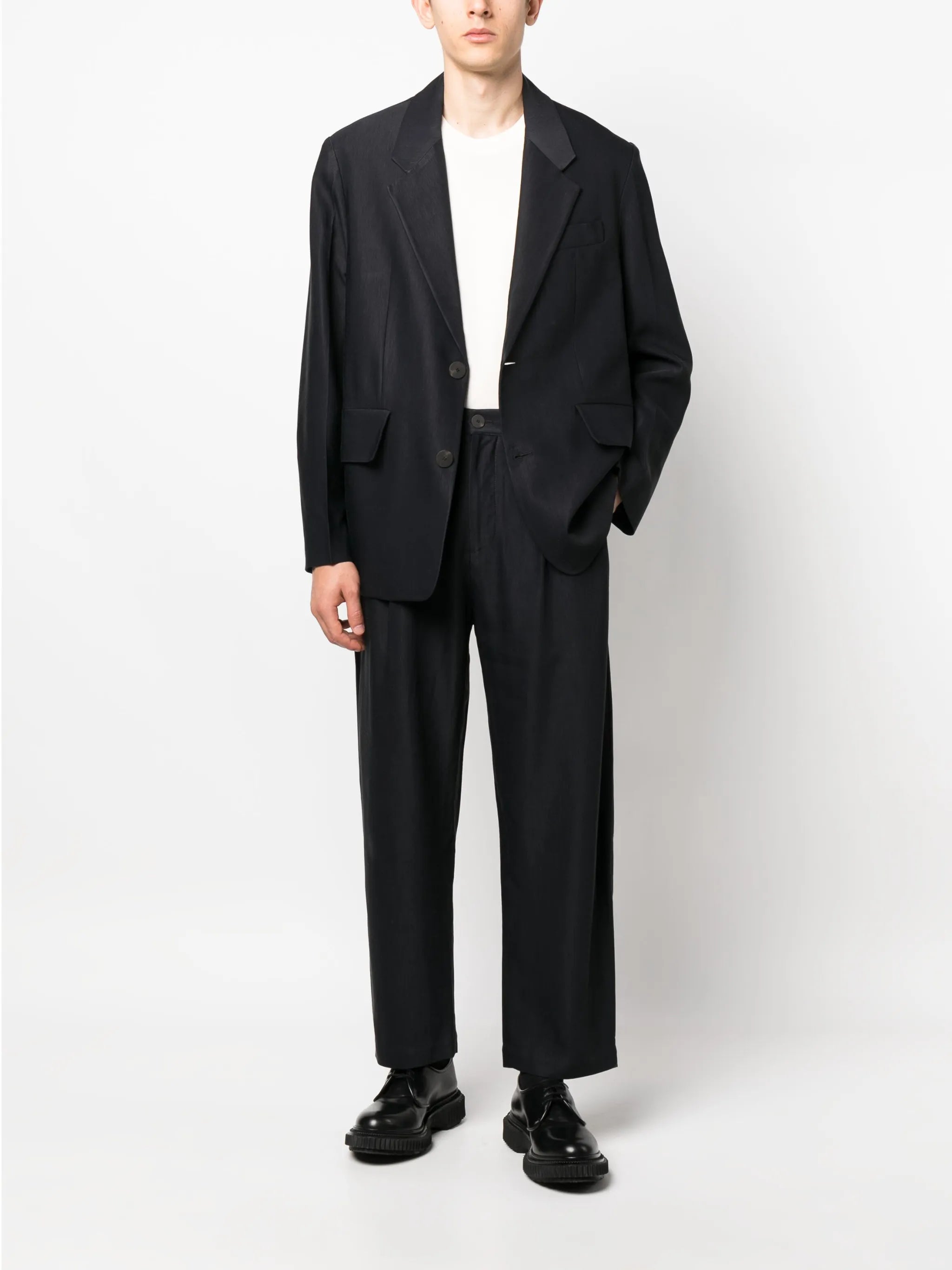 straight-leg cropped trousers