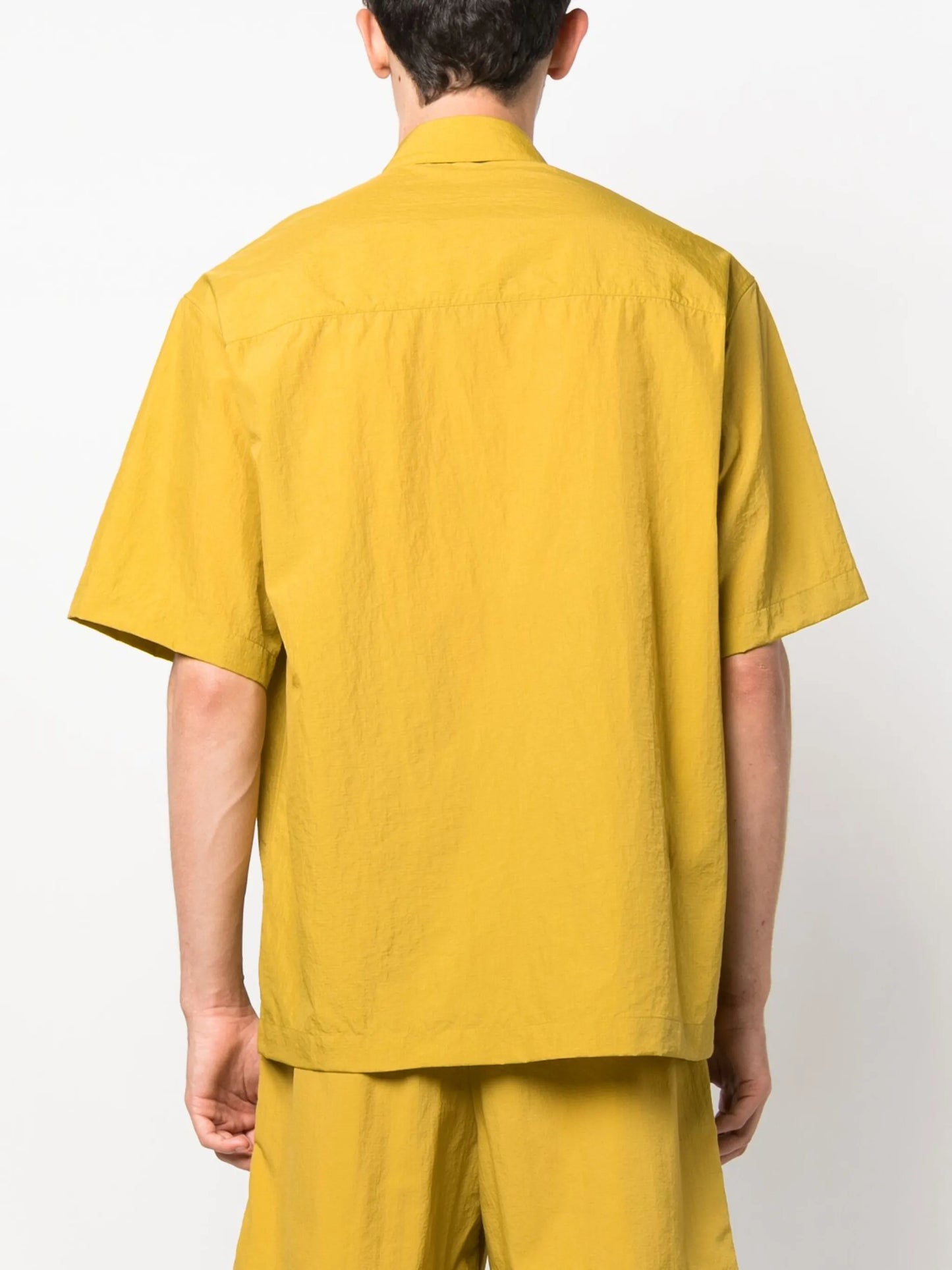 short-sleeve zipped shirt