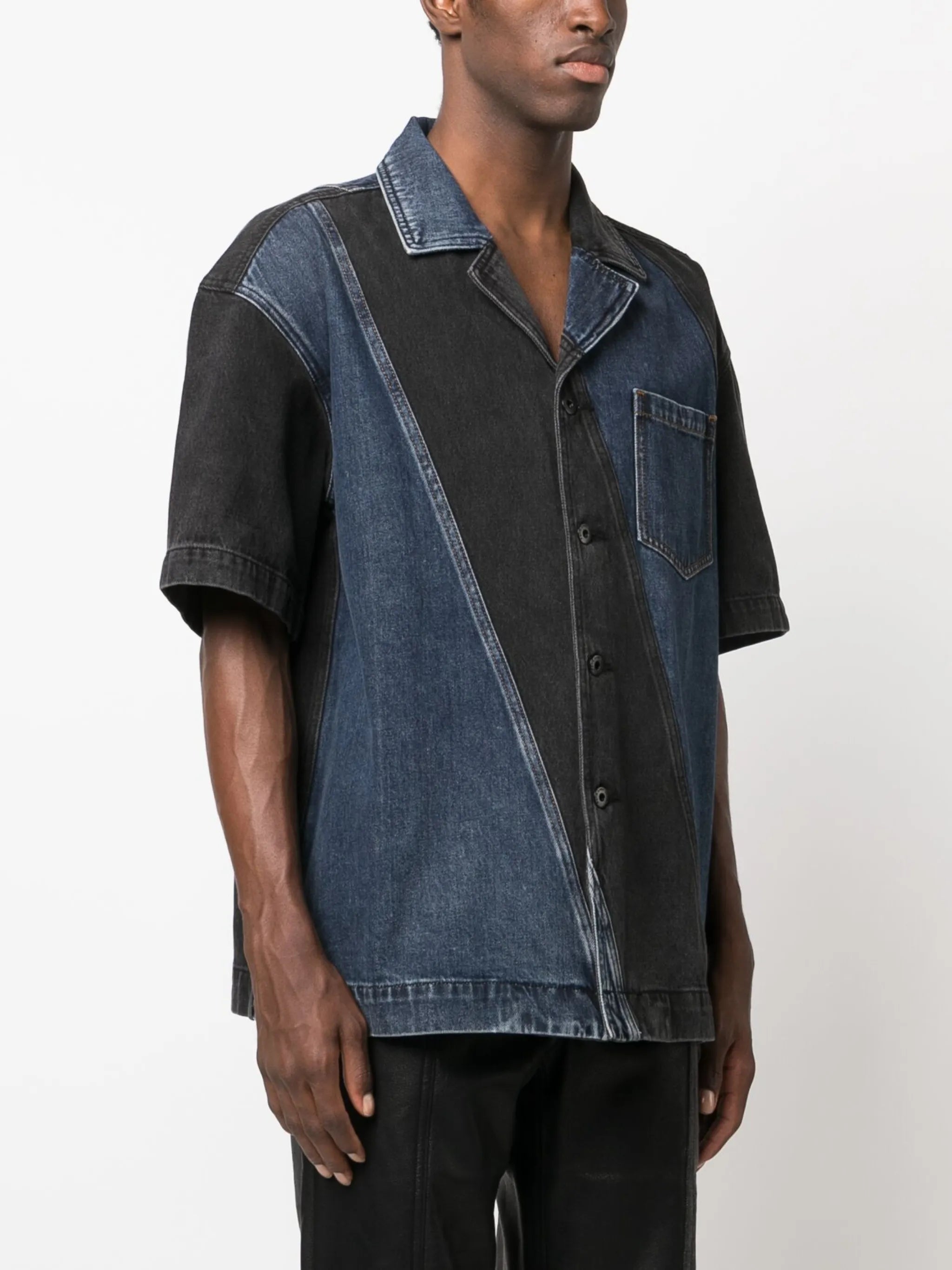 diagonal-striped short-sleeved denim shirt
