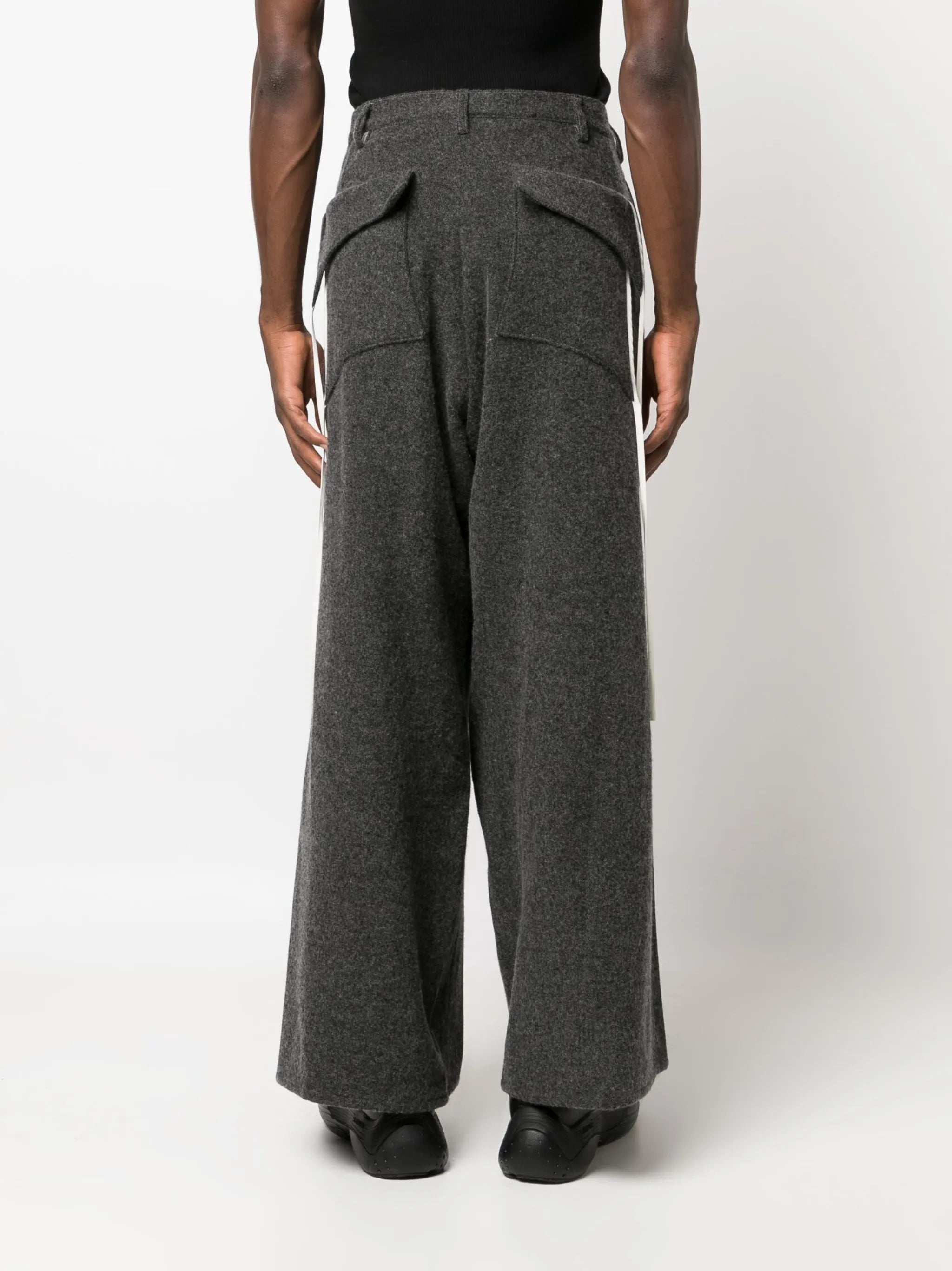 wide-leg box-pleated trousers
