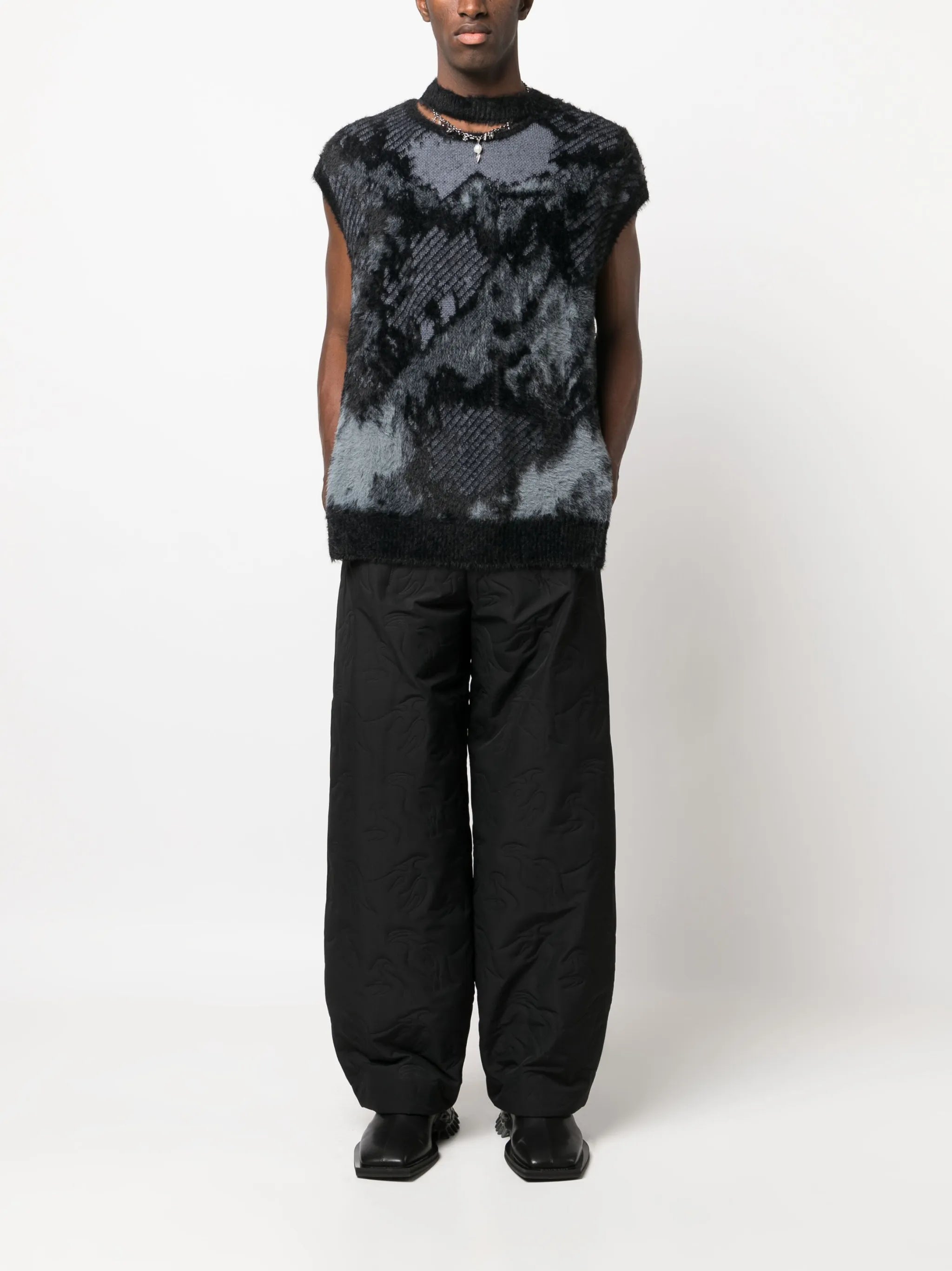 patterned jacquard sleeveless jumper