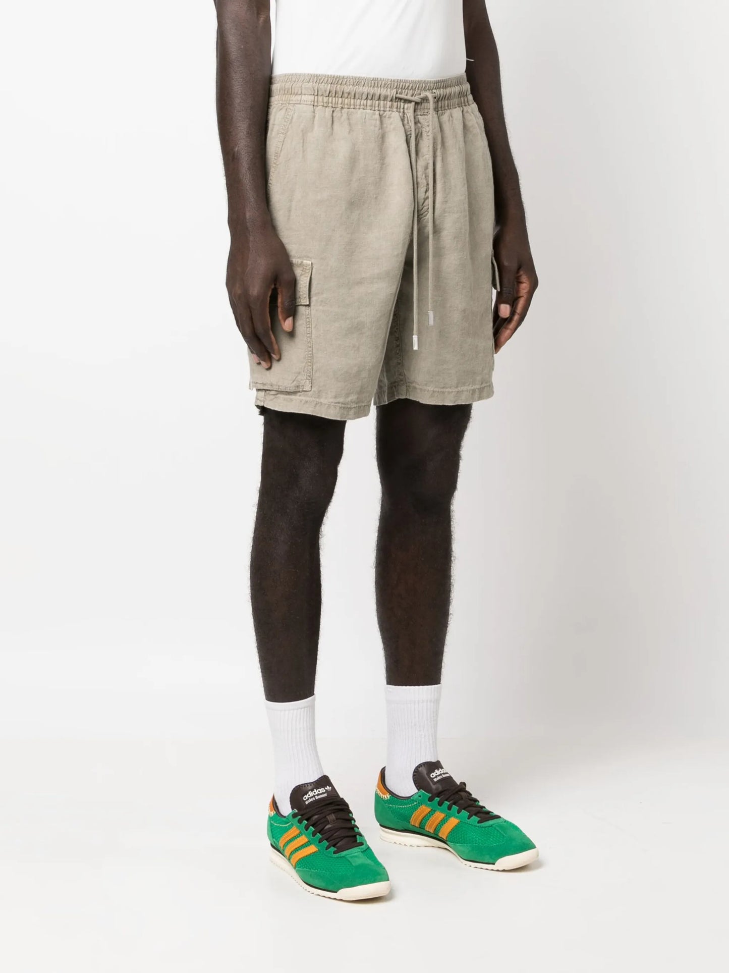 multi-pocket linen Bermuda shorts