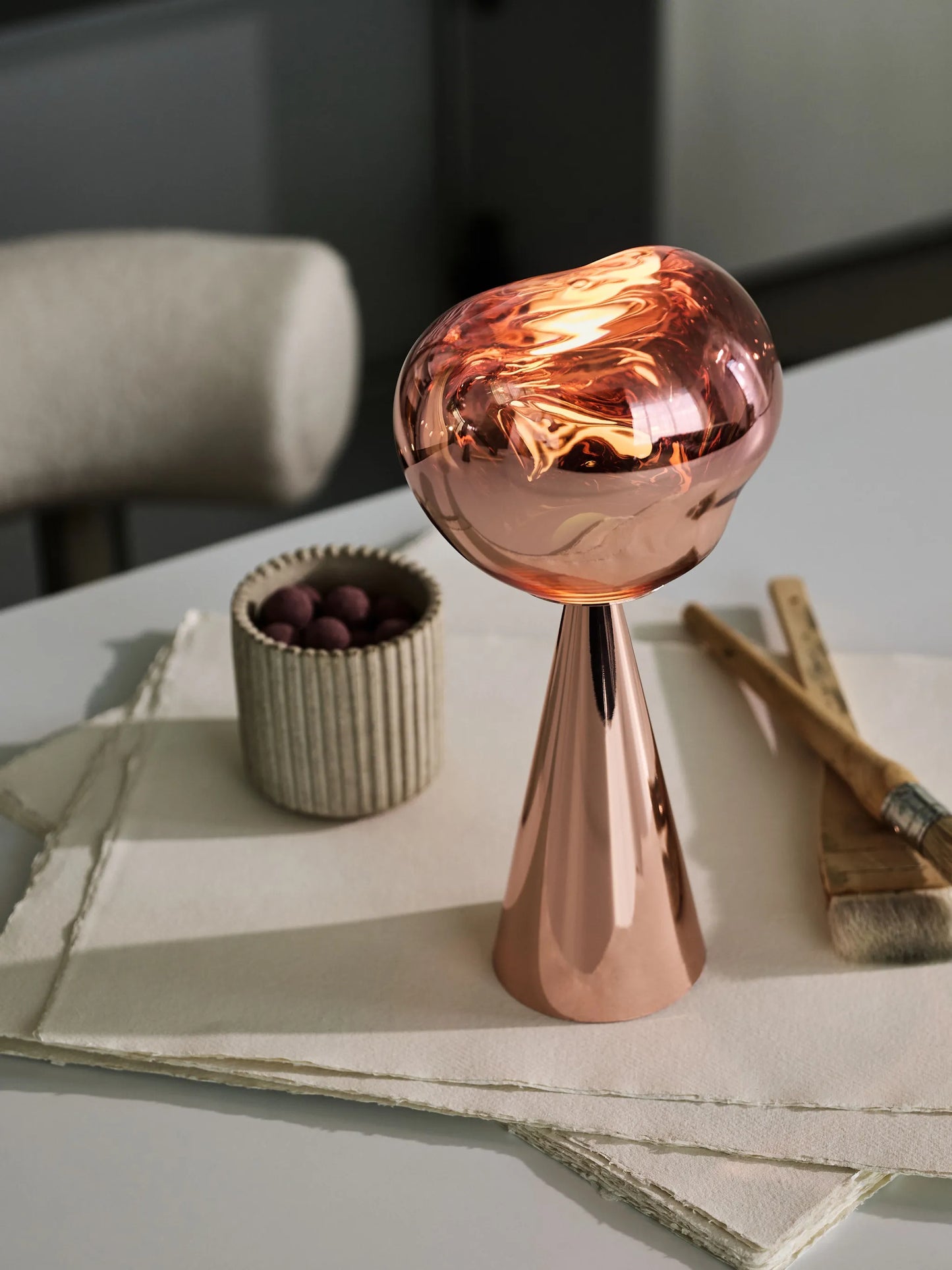 Melt portable LED UN light