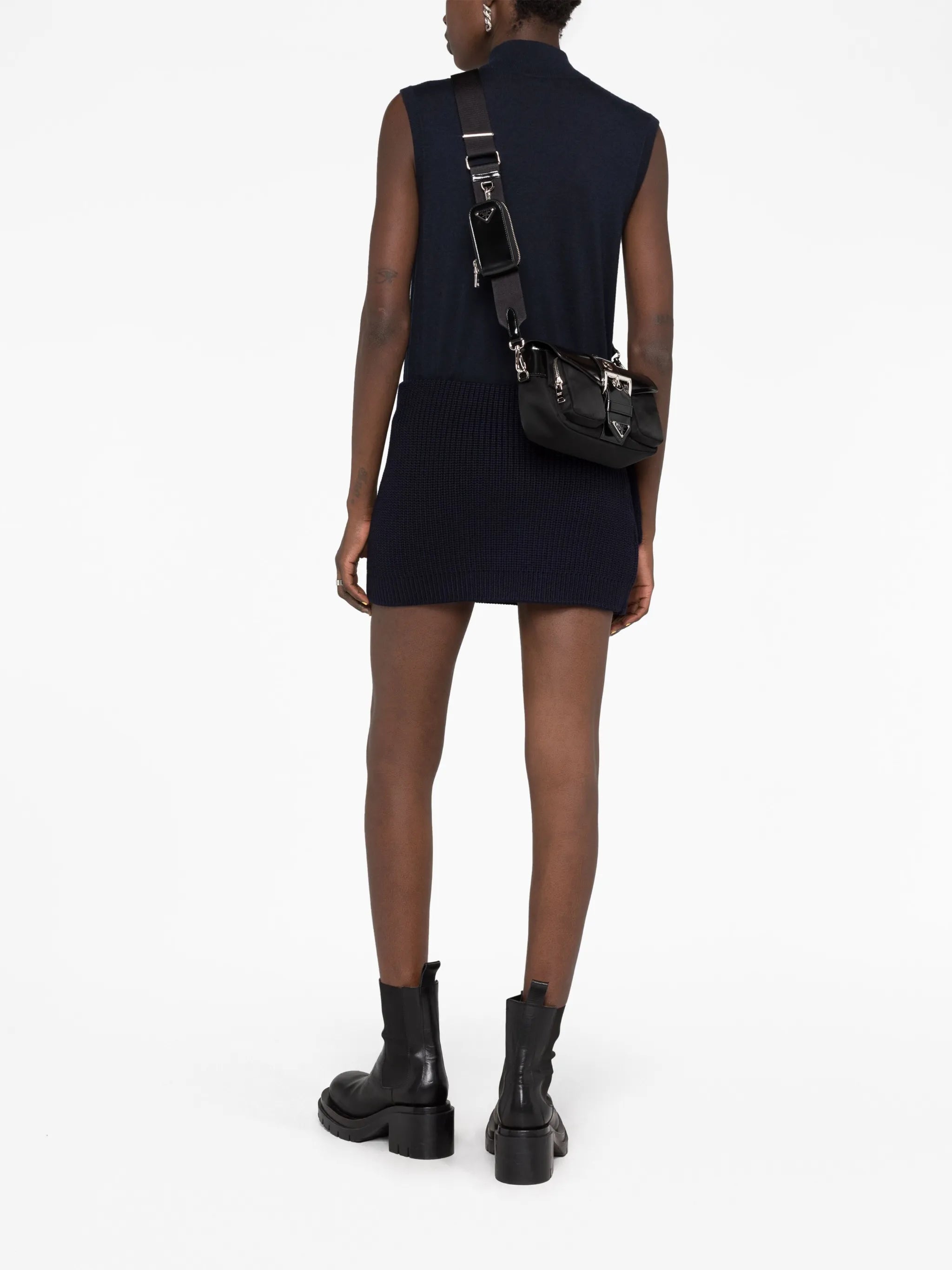 small Pocket shoulder bag