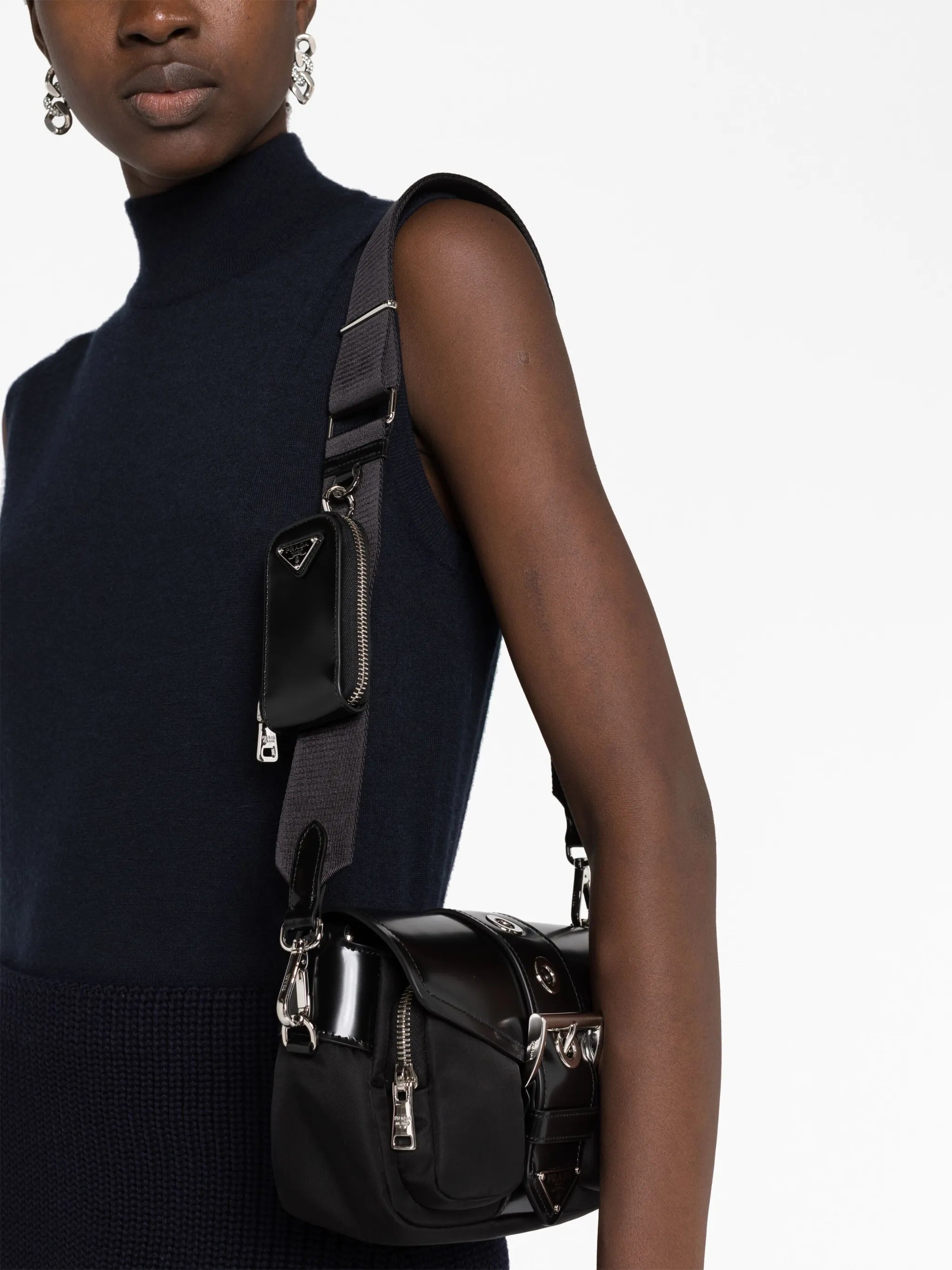 small Pocket shoulder bag
