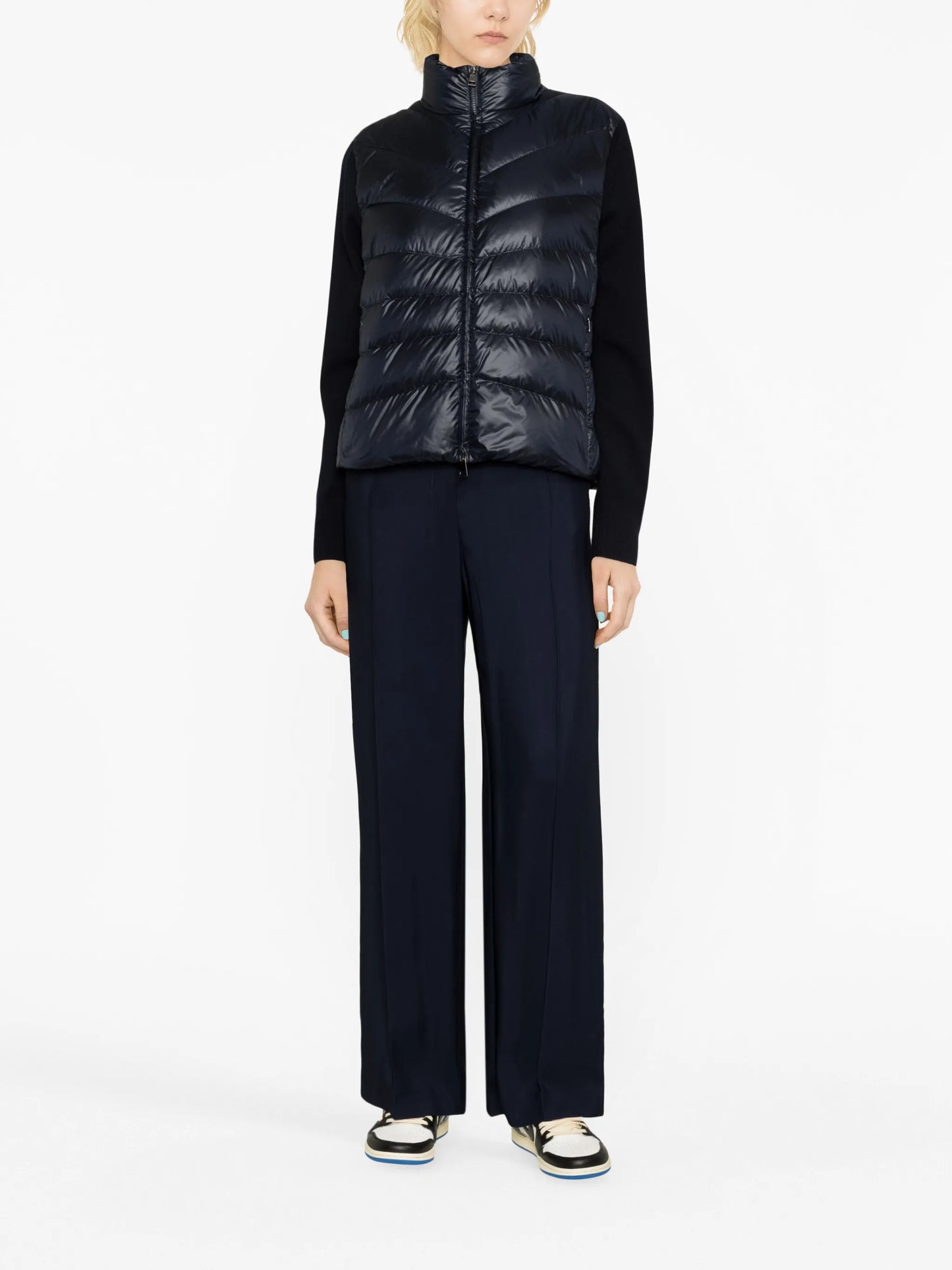 contrasting-sleeve padded jacket