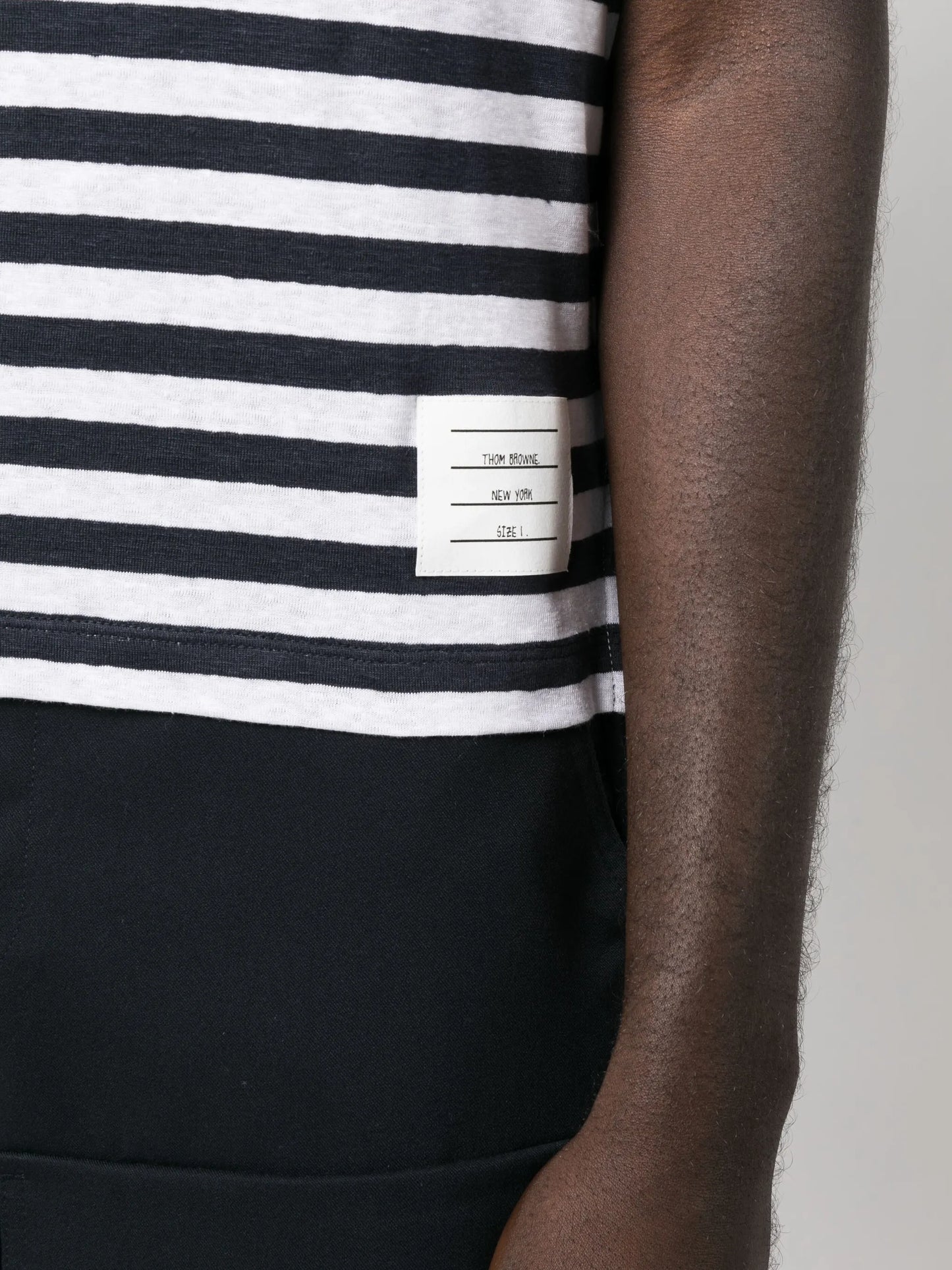 horizontal-stripe short-sleeve T-shirt