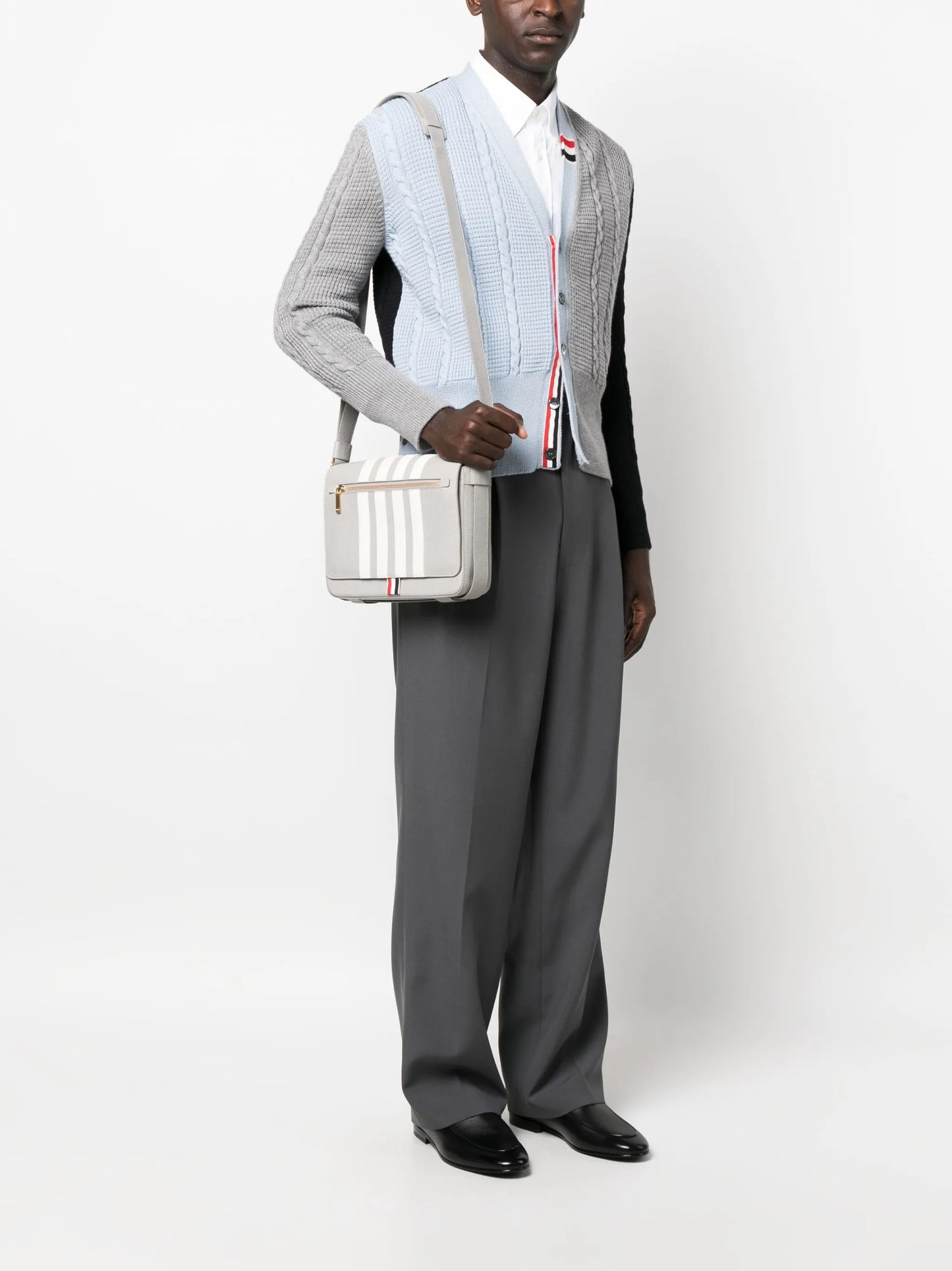 Reporter 4-Bar stripe shoulder bag