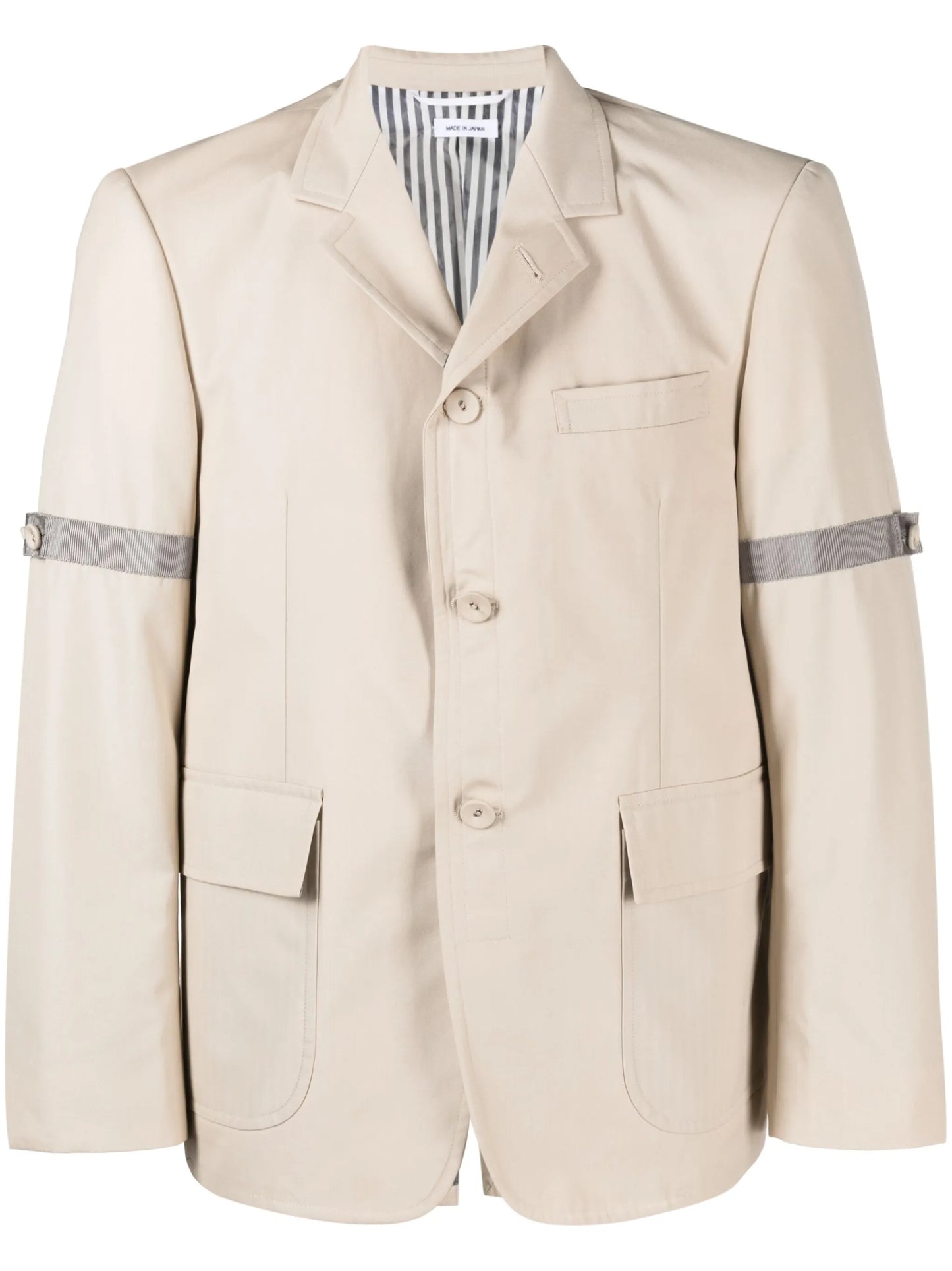 single-breasted button-fastening jacket