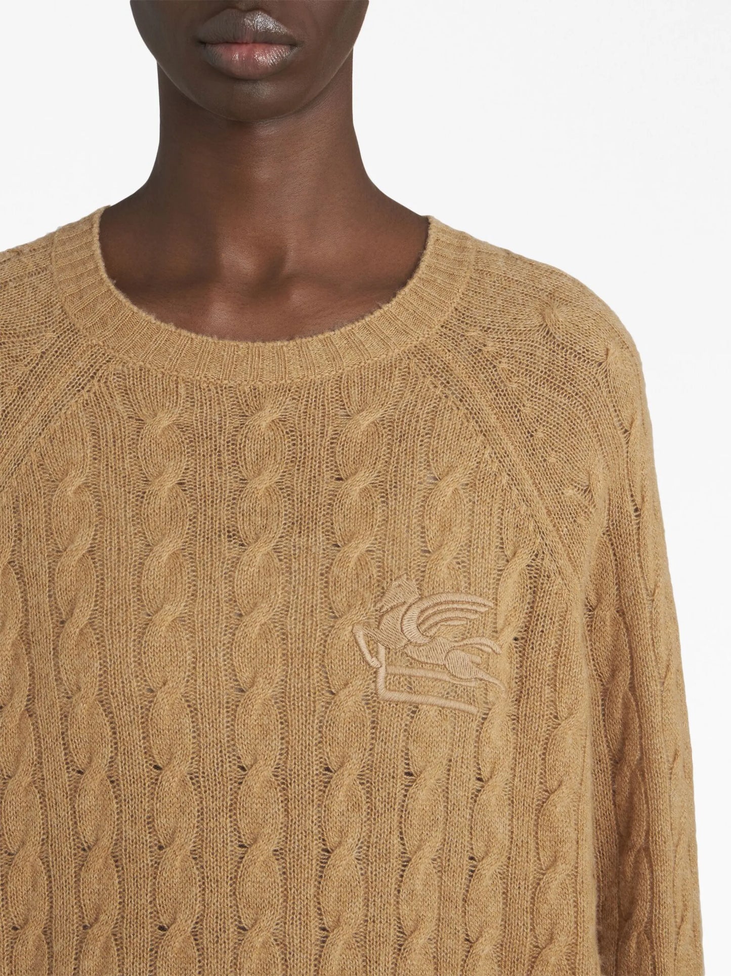 logo-embroidered cable-knit jumper