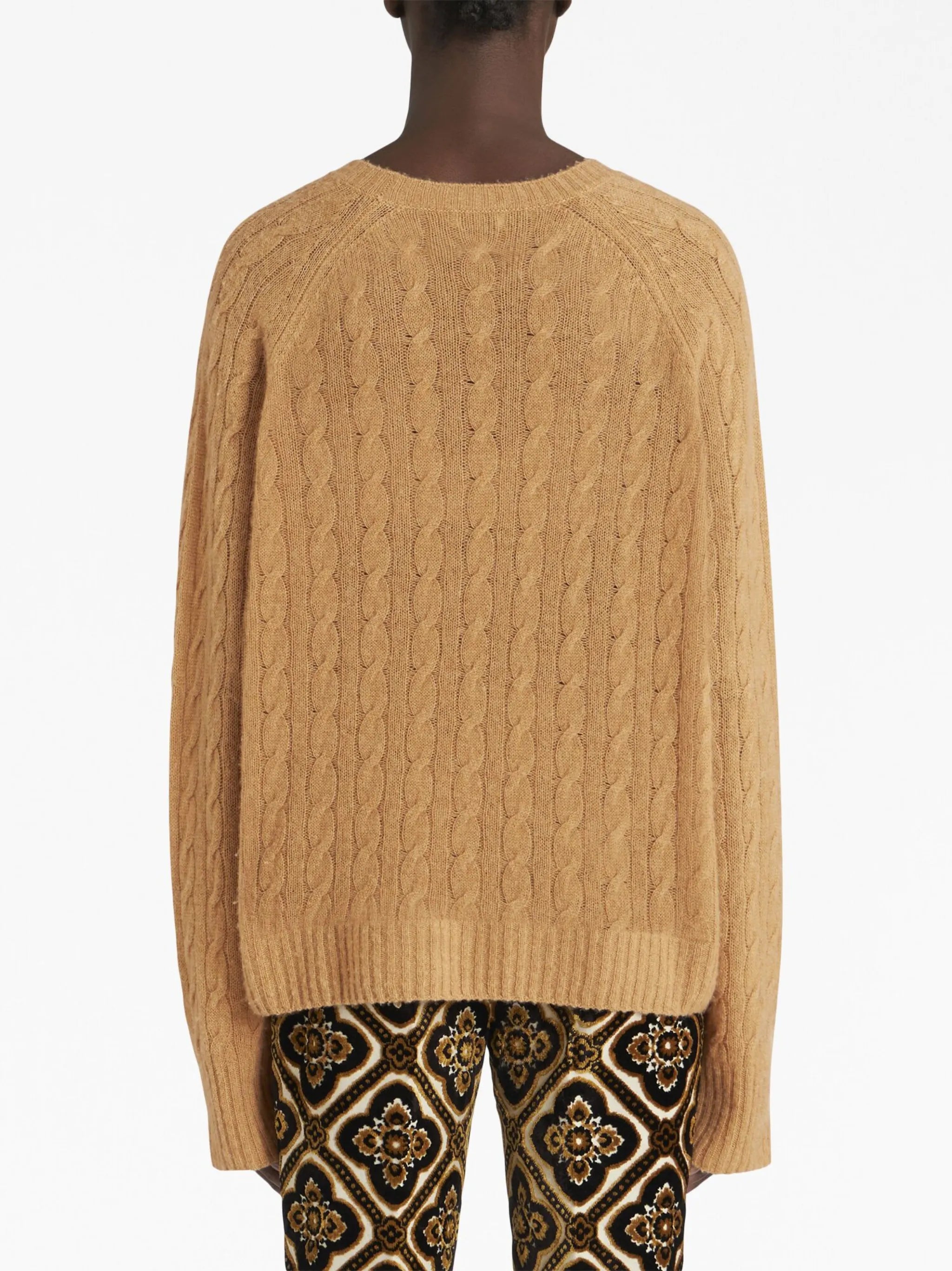 logo-embroidered cable-knit jumper