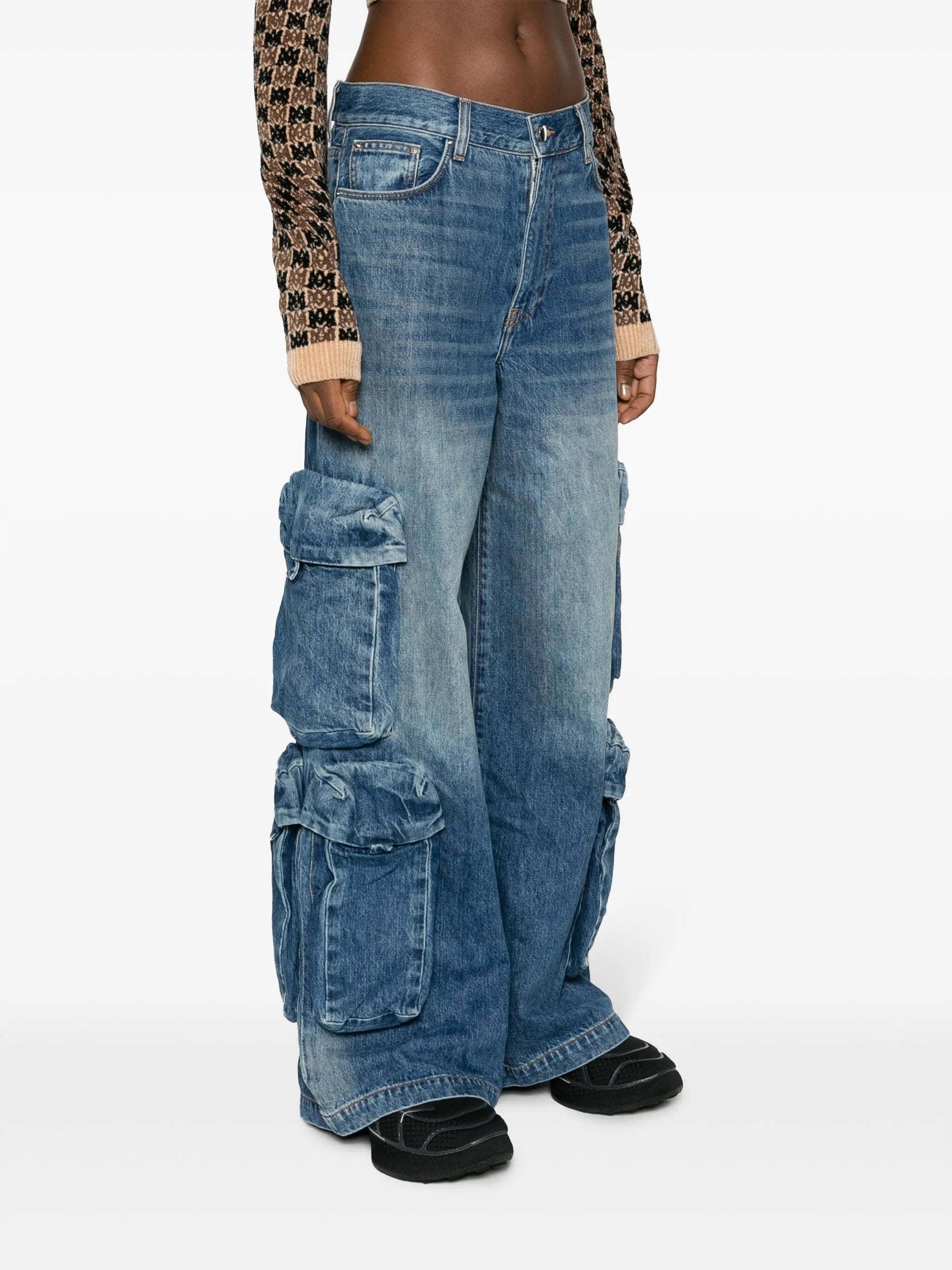wide-leg cargo jeans