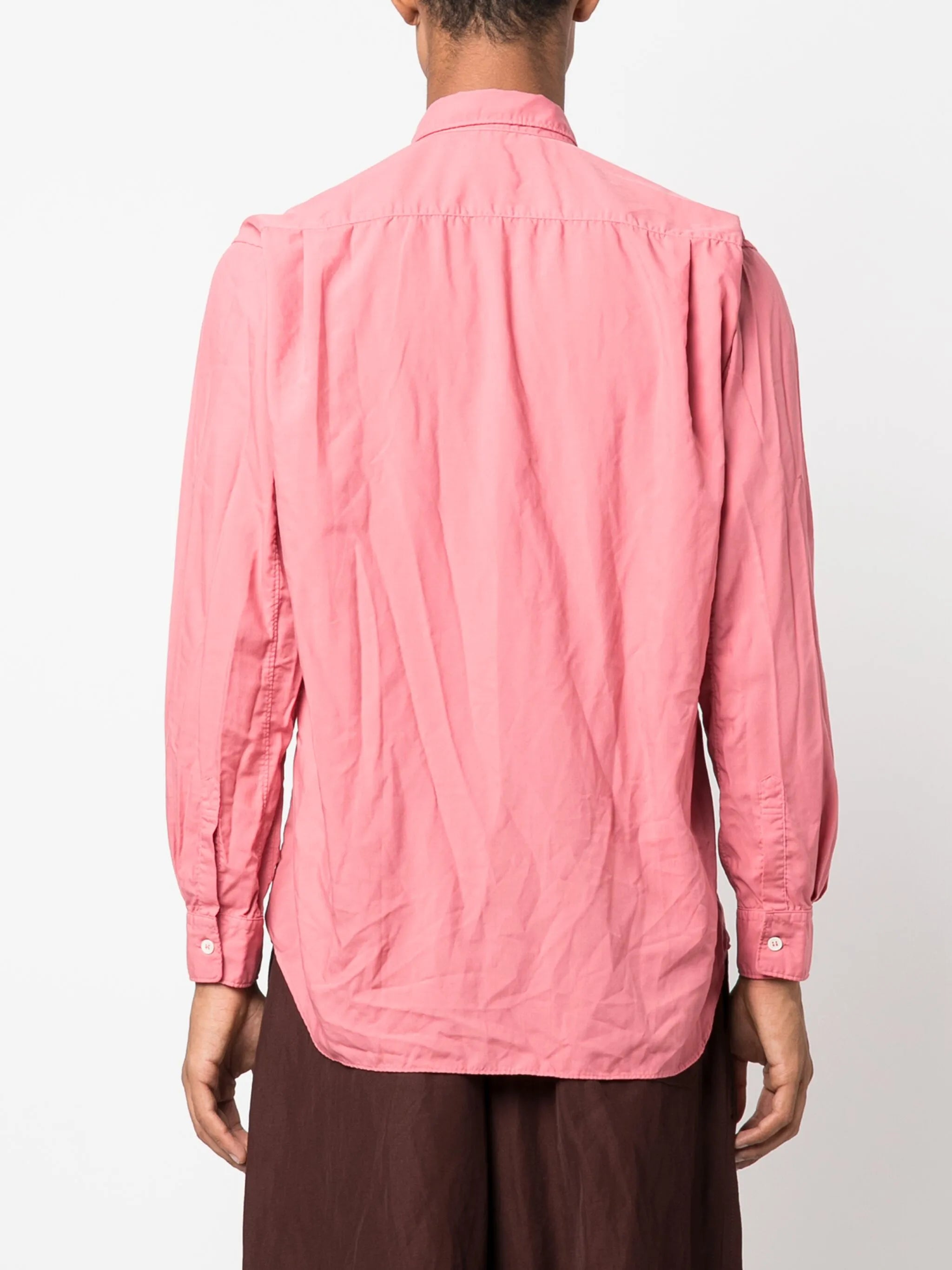 pointed-collar long-sleeve shirt