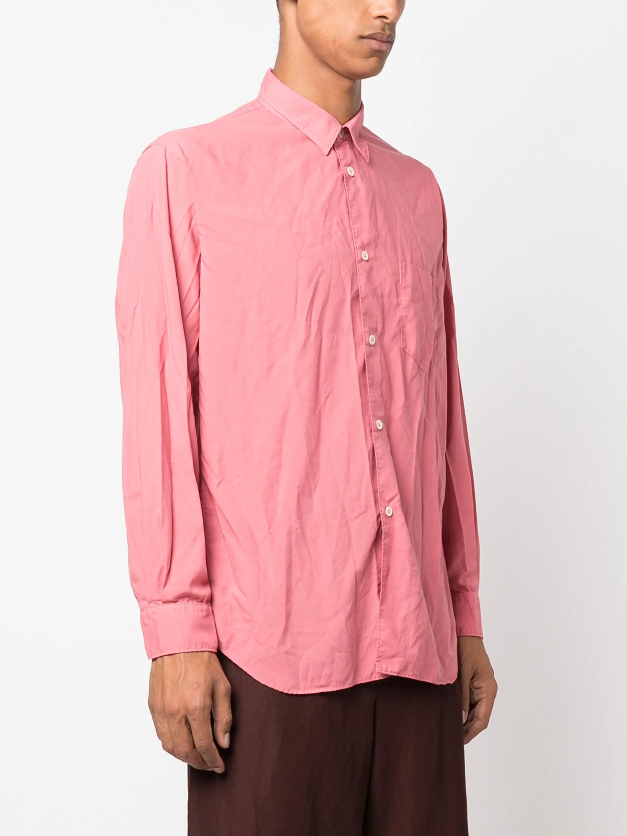 pointed-collar long-sleeve shirt
