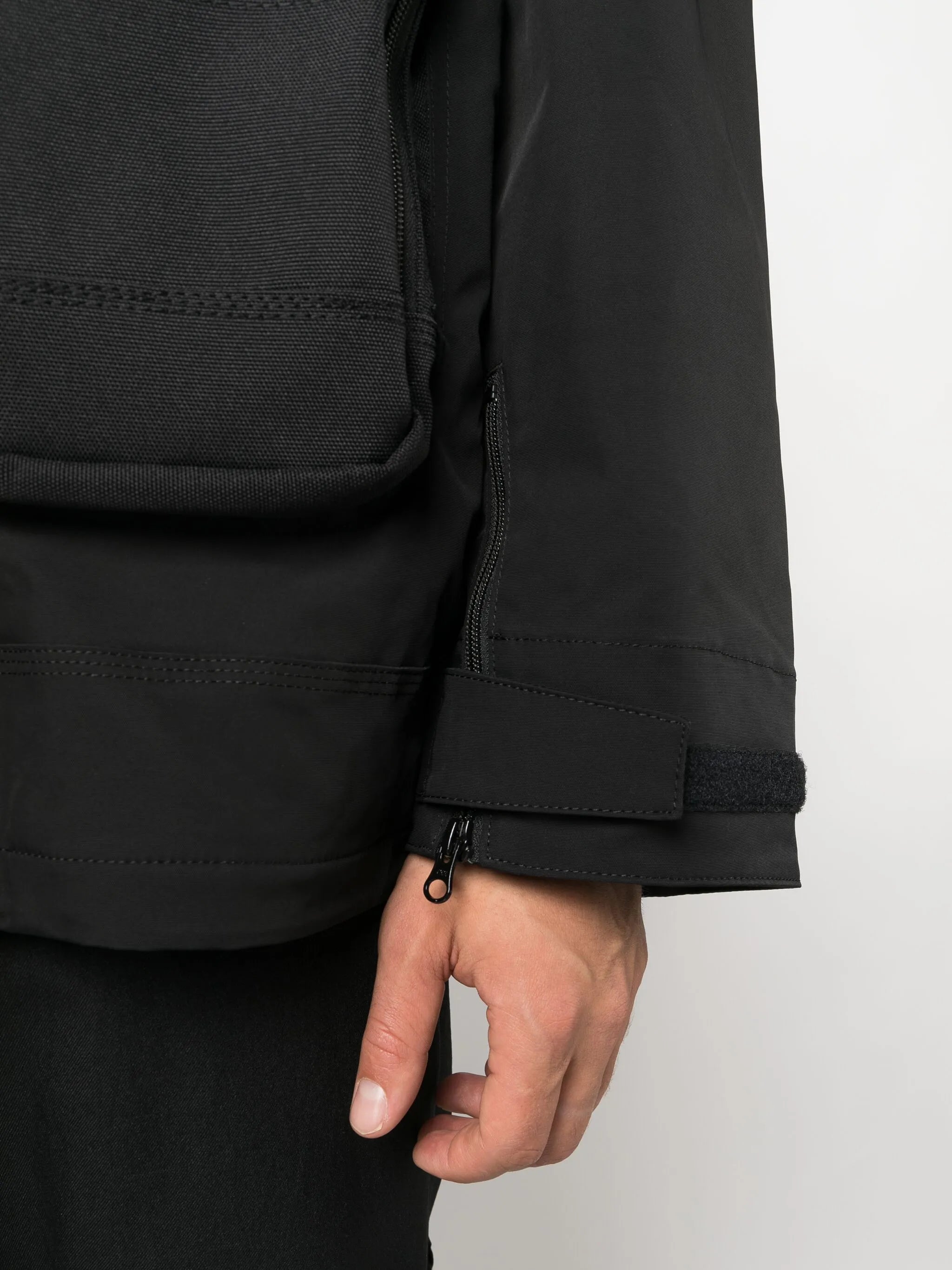 multi-pockets hooded jacket