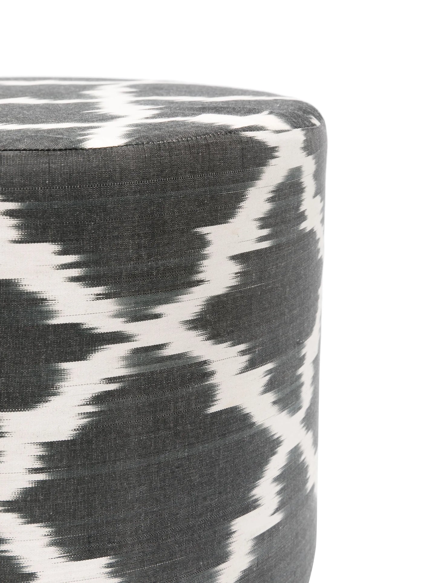 Les Ottomans silk pouf