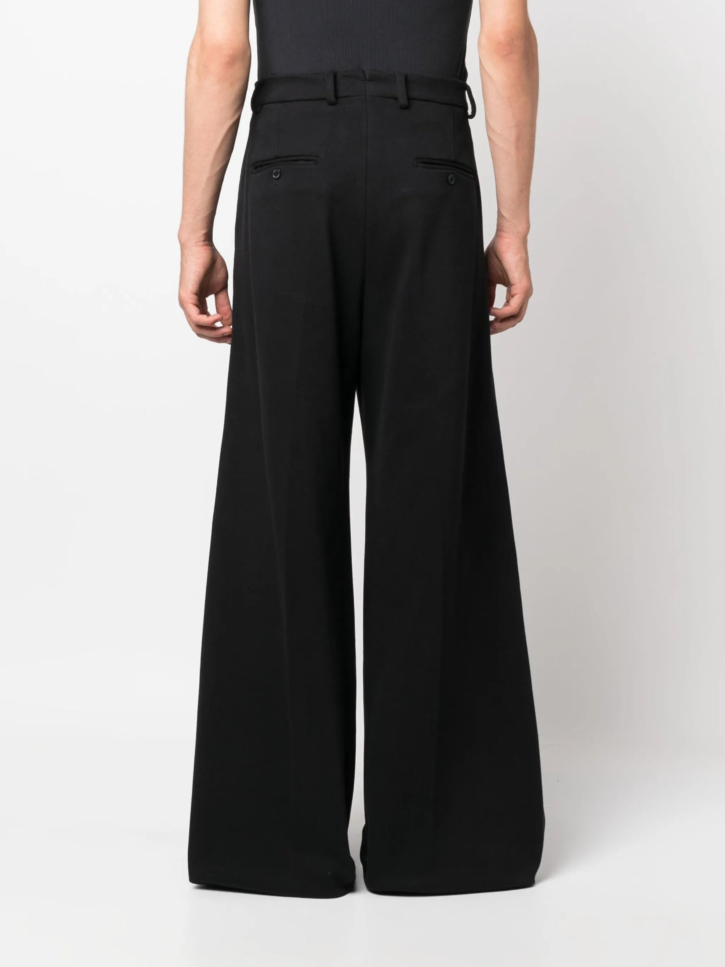 wide-leg trousers