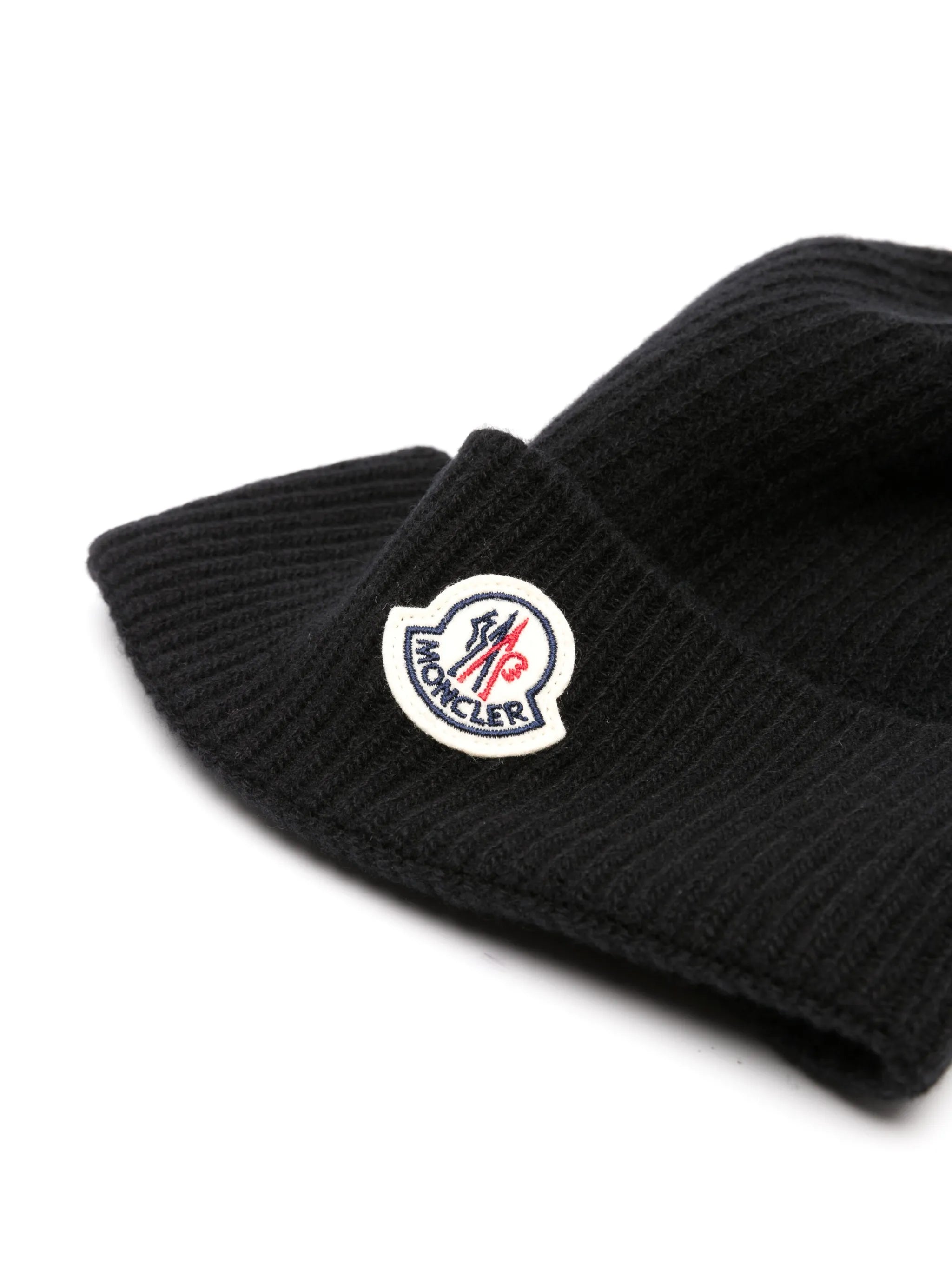 logo-patch ribbed-knit beanie