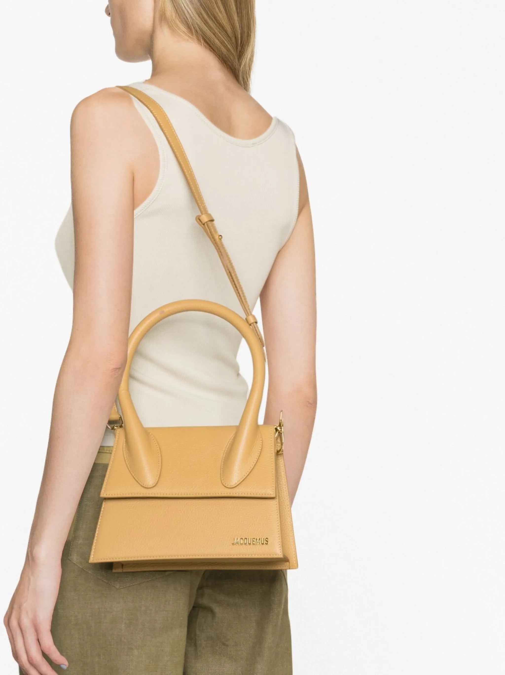 Le Grand Chiquito leather bag